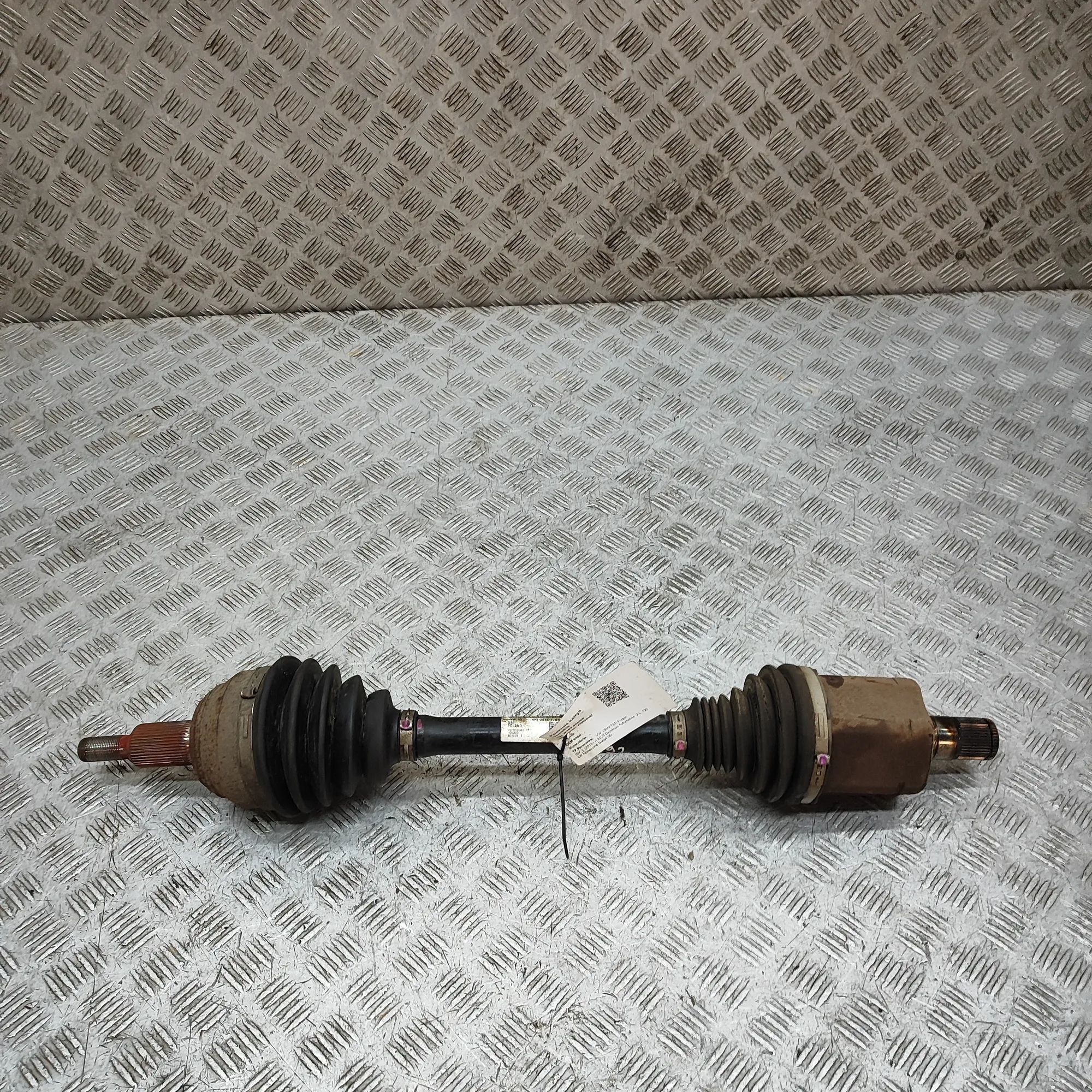 Volkswagen Crafter Front Left Driveshaft Front Left Driveshaft — VW CRAFTER (Van SY_) (2...