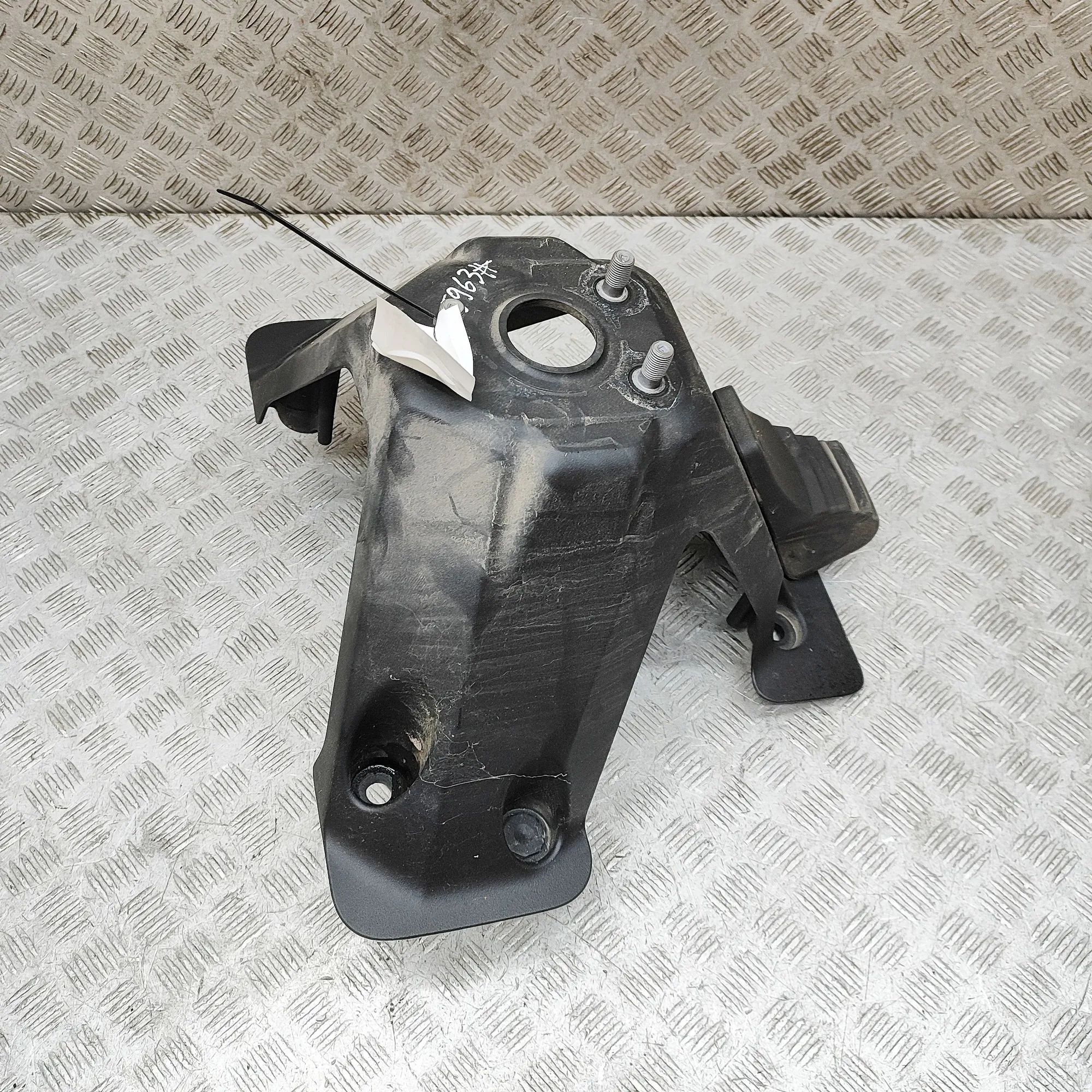 Land Rover Defender Spare wheel mount Spare wheel mount — LAND ROVER DEFENDER (Statio...