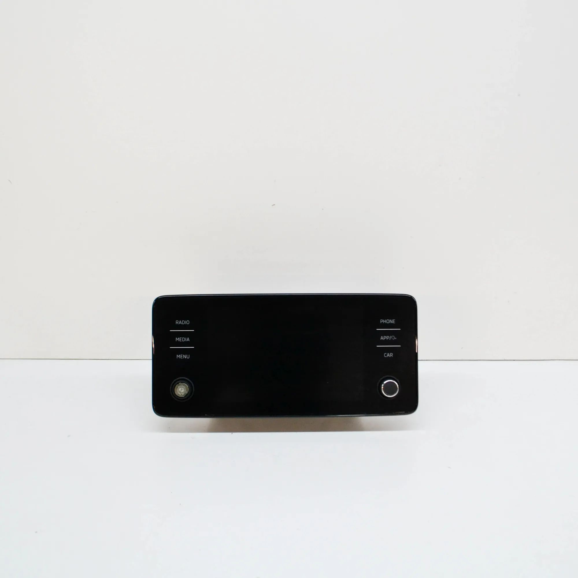Skoda Kamiq Radio/CD head unit Radio/CD head unit — SKODA KAMIQ (2019-...) — 6...