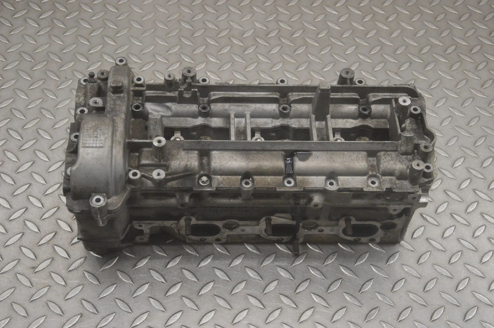 Mercedes-Benz A (W169) Left Side Engine Head Left Side Engine Head — MERCEDES BENZ E-CLASS (...