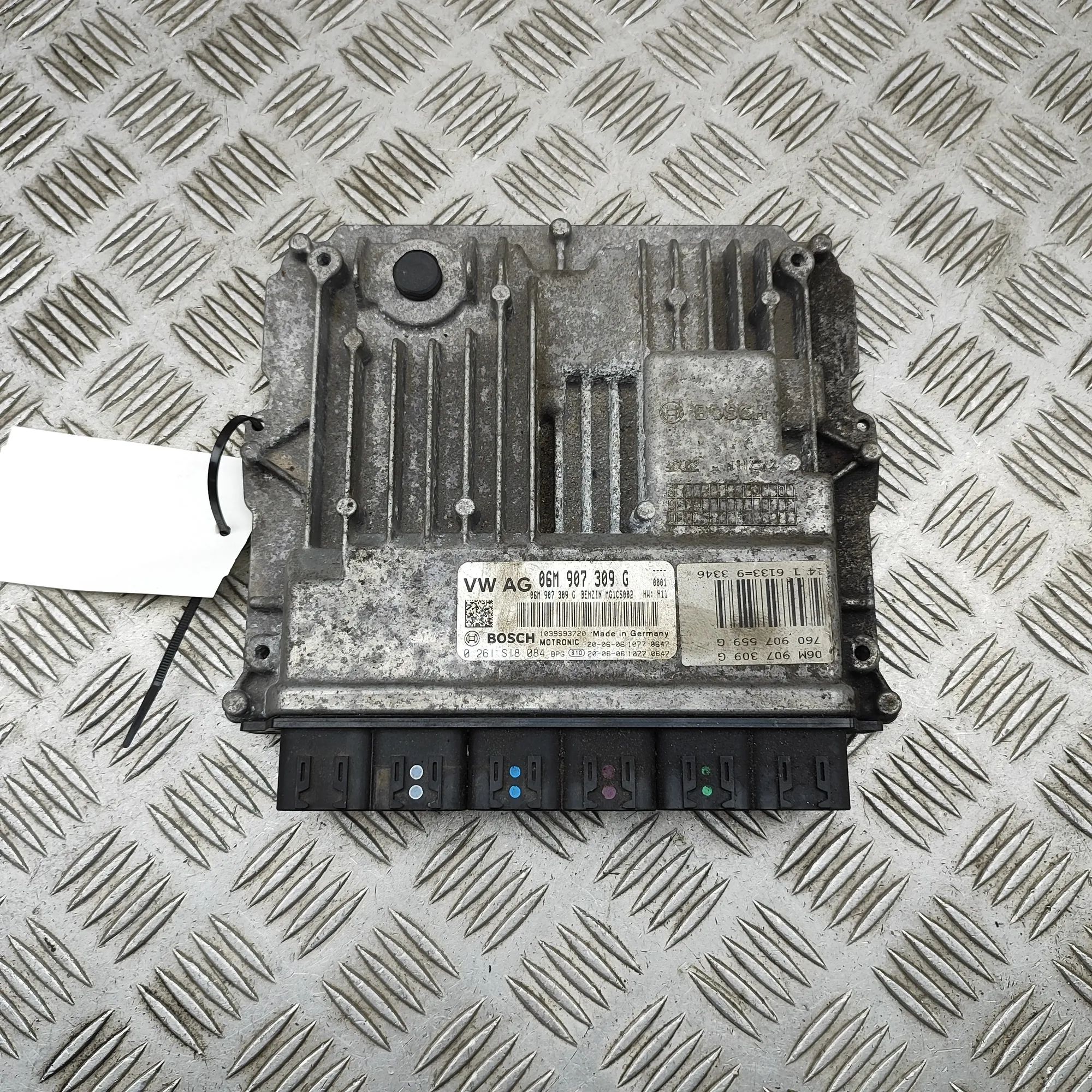 Volkswagen Touareg Engine Control Unit Engine Control Unit — VW TOUAREG (CR7) (2017-.....