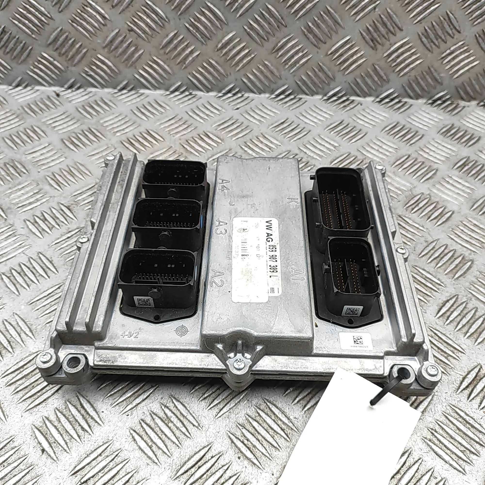 Audi Q5 (FY) Engine Control Unit Engine Control Unit — AUDI Q5 (FY) (2016-...) —...