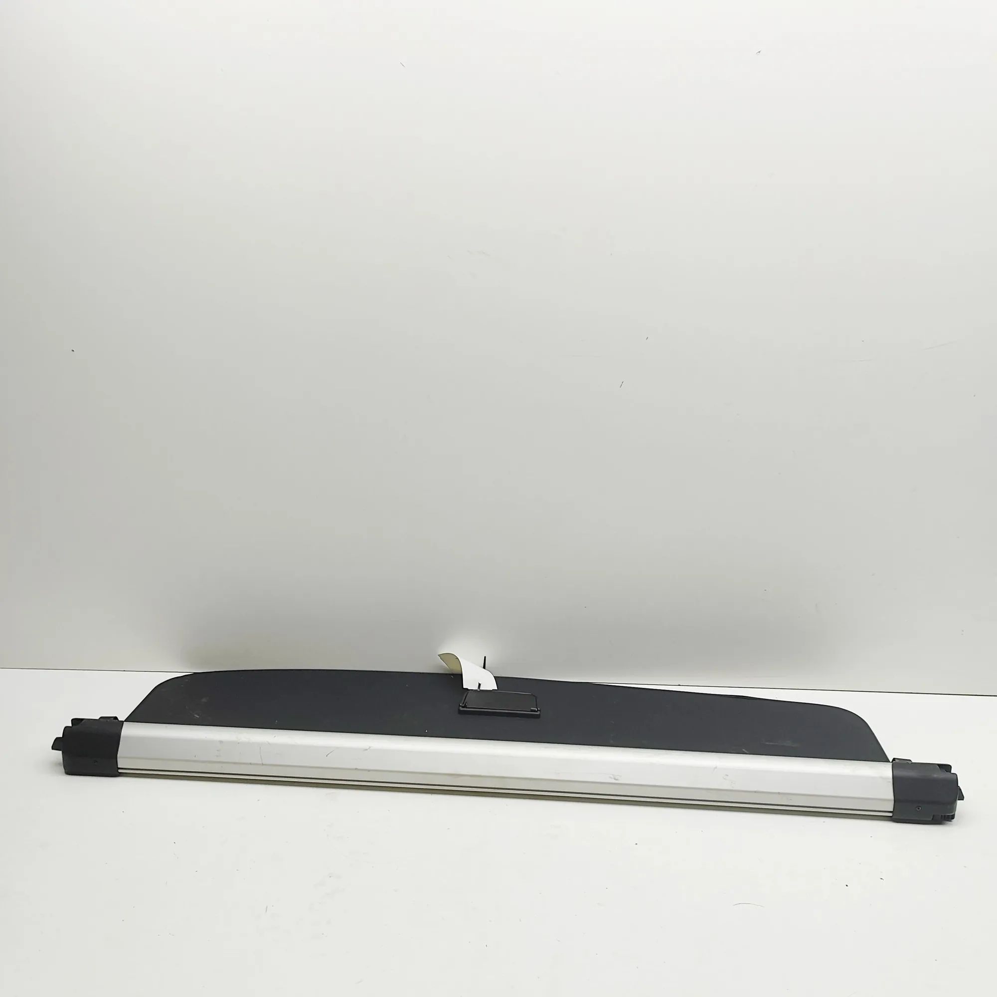 Land Rover Range Rover Sport (L494) Retractable luggage cover Retractable luggage cover — LAND ROVER RANGE RO...