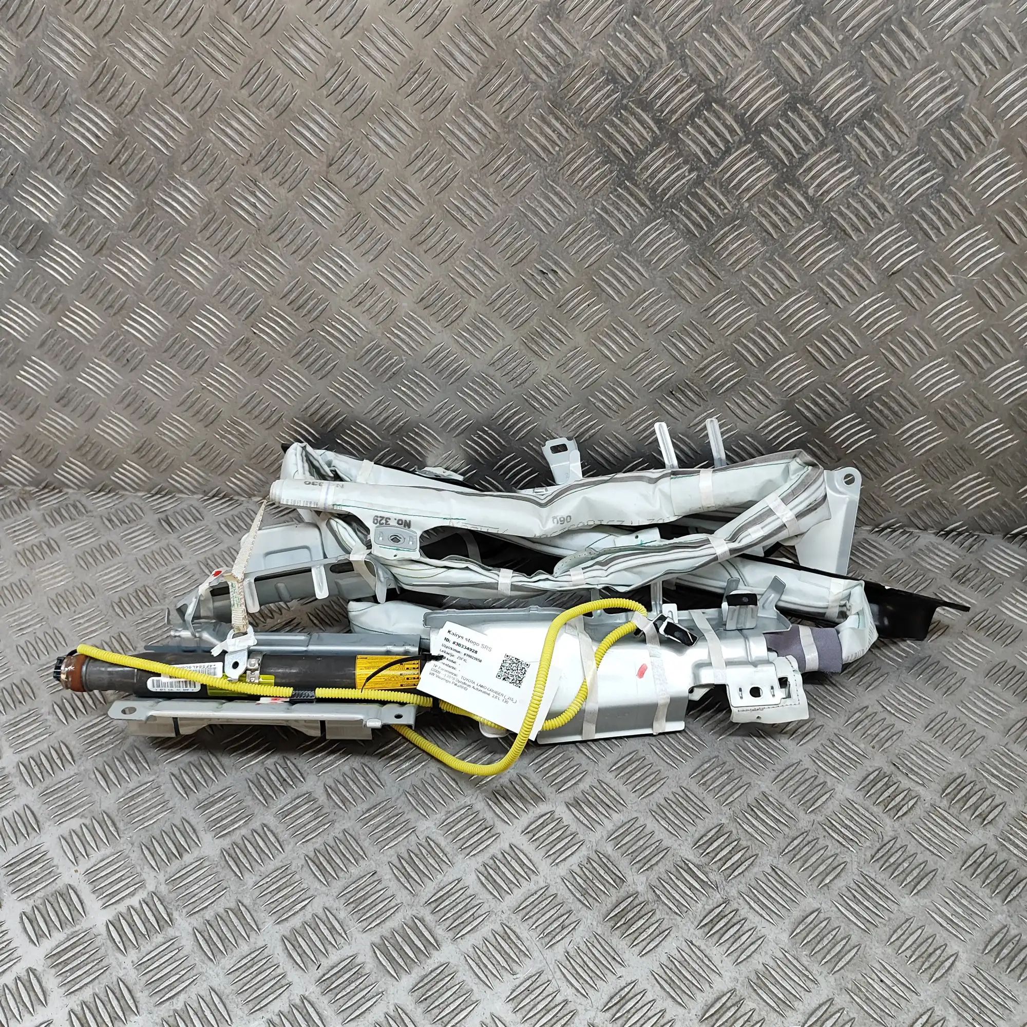 Toyota Land Cruiser 150 Left Side Roof Safety Curtain SRS Left Side Roof Safety Curtain SRS — TOYOTA LAND...