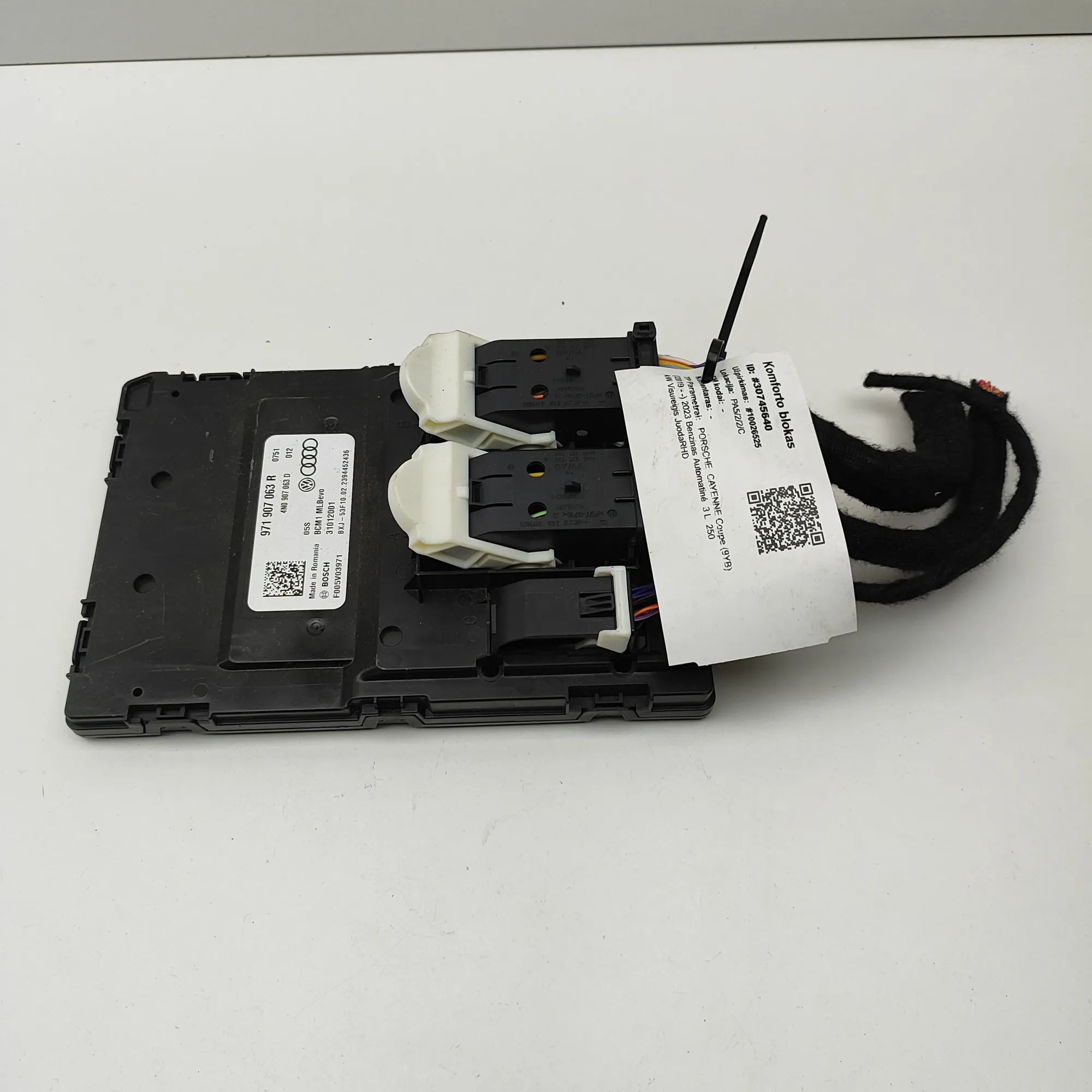 Porsche Cayenne Comfort Control Unit Comfort Control Unit — PORSCHE CAYENNE (Coupe 9...