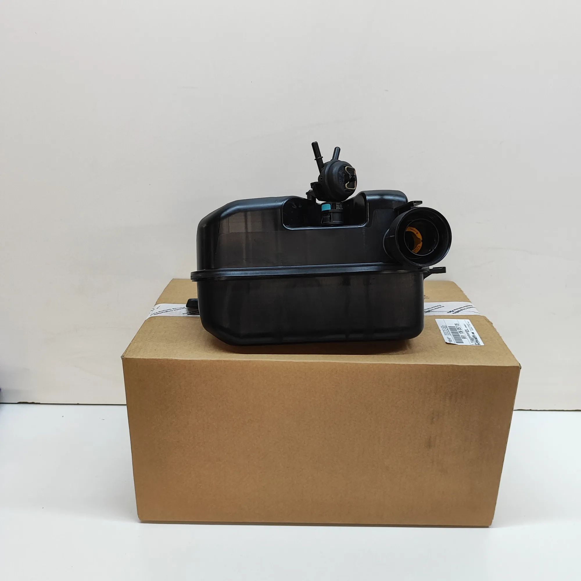 Porsche 911 (991) Expansion Tank Expansion tank — PORSCHE 911 (991) (2011-2020) ...