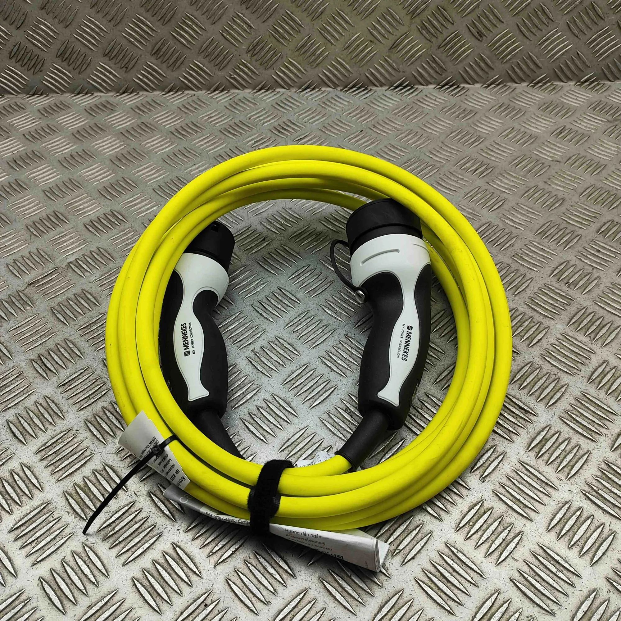 Volkswagen Tayron Battery Charging Cable Battery charging cable — VW TAYRON (R41) (2024-...