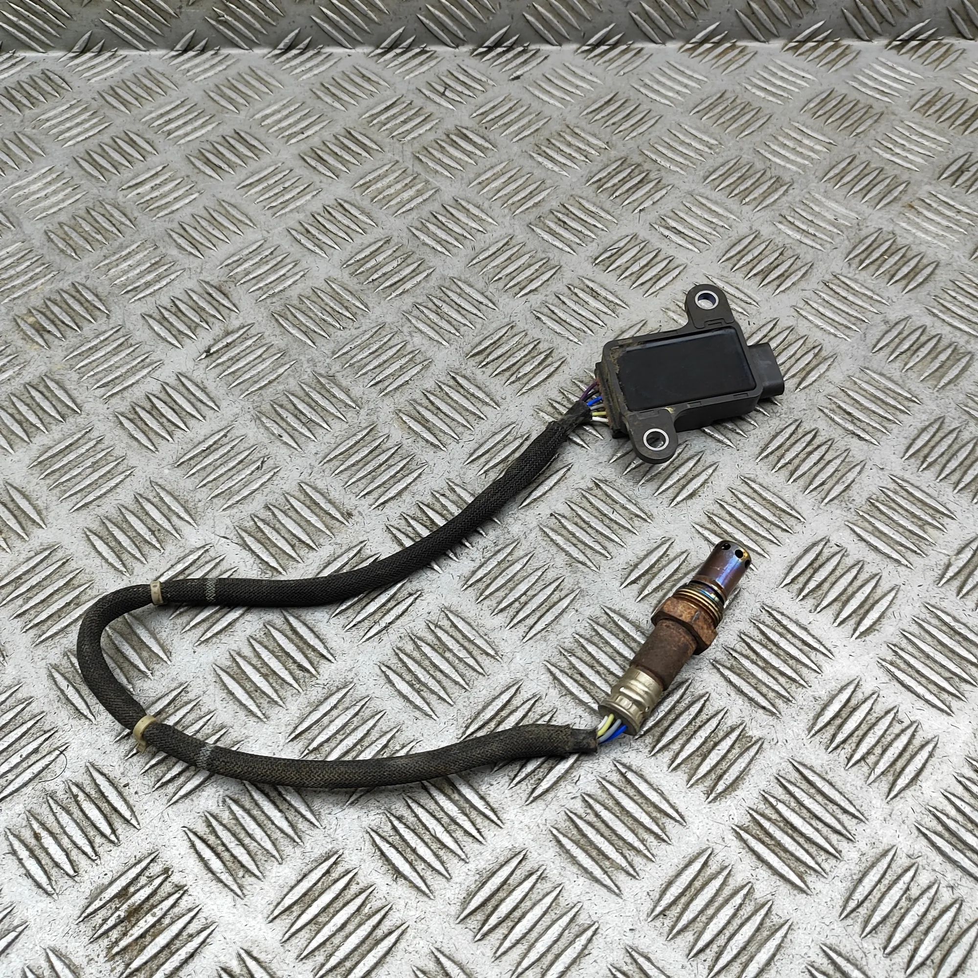 Toyota Land Cruiser 150 Lambda Oxygen Sensor Lambda Oxygen Sensor — TOYOTA LAND CRUISER (_J1...
