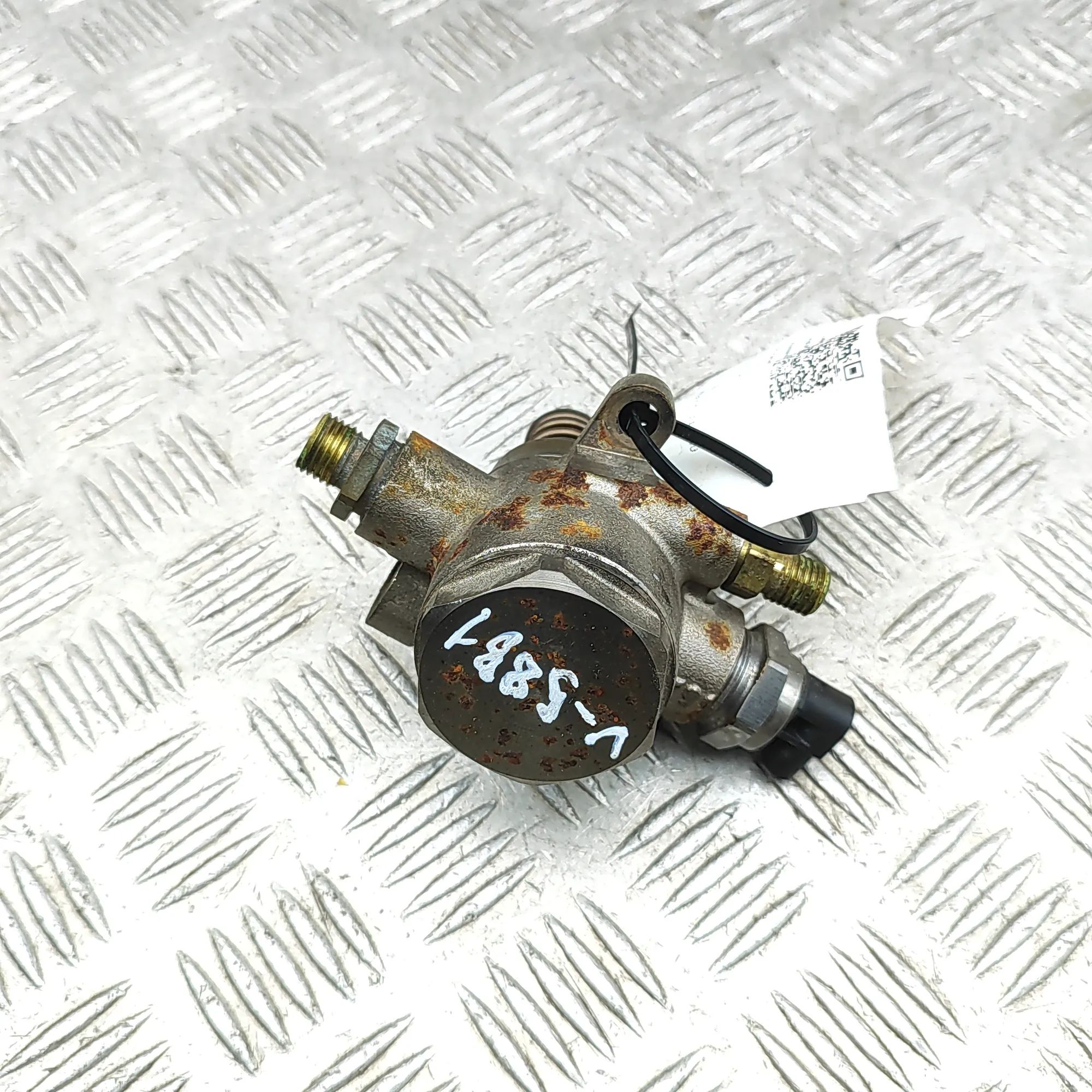 Volkswagen Touareg fuel pump Fuel pump — VW TOUAREG (CR7) (2017-...) — 06M12...
