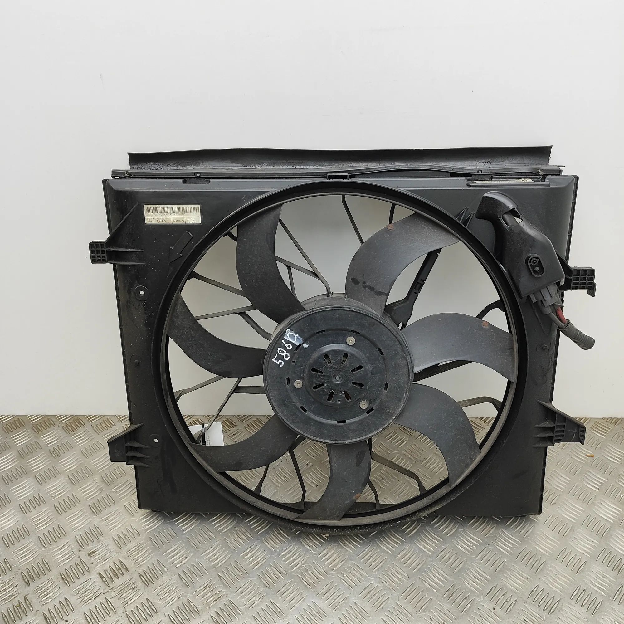 Jeep Grand Cherokee (WK) Engine Cooling Fan Shroud Engine Cooling Fan Shroud — JEEP GRAND CHEROKEE...