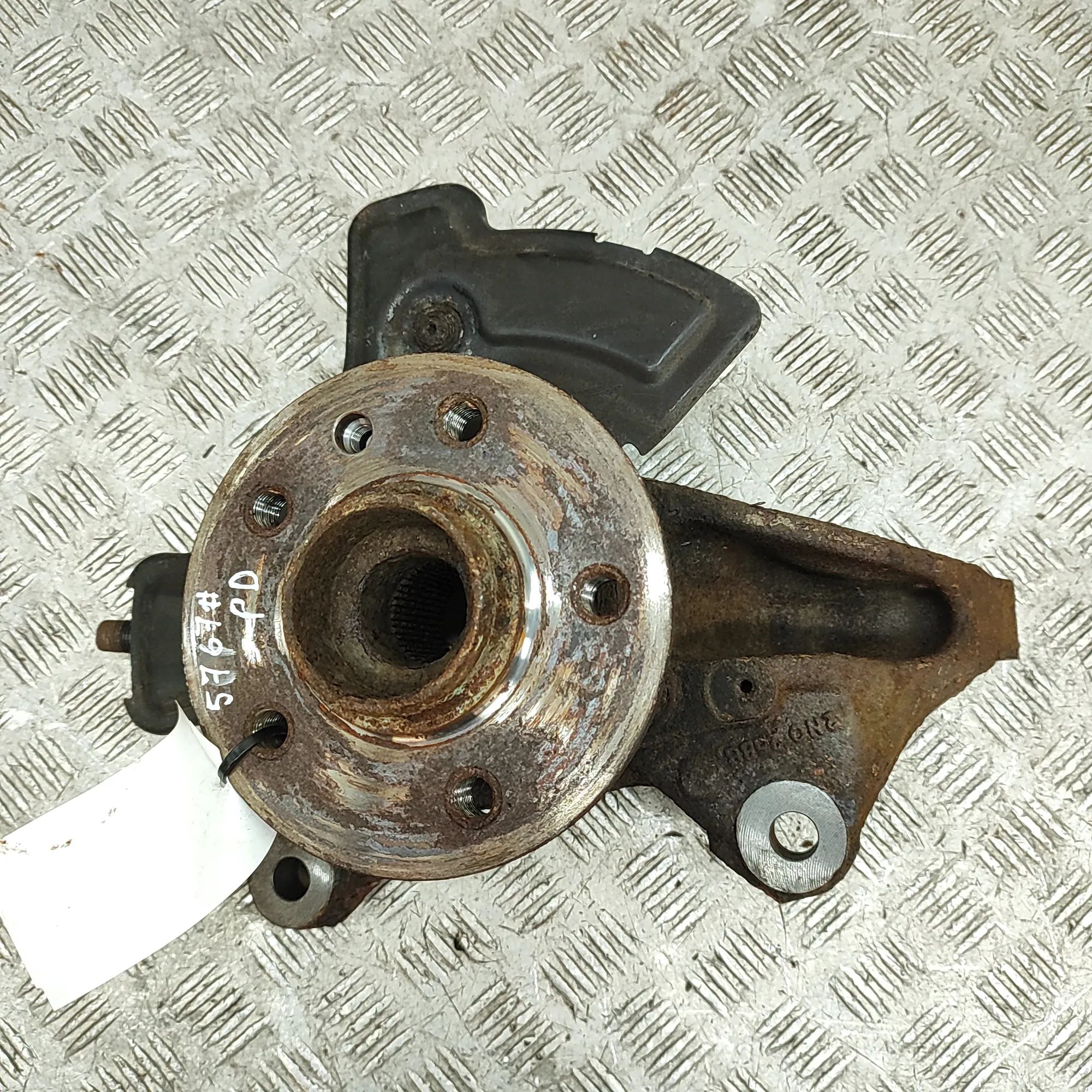 Volkswagen Crafter Front Right Wheel Hub Front Right Wheel Hub — VW CRAFTER (Platform/ch...