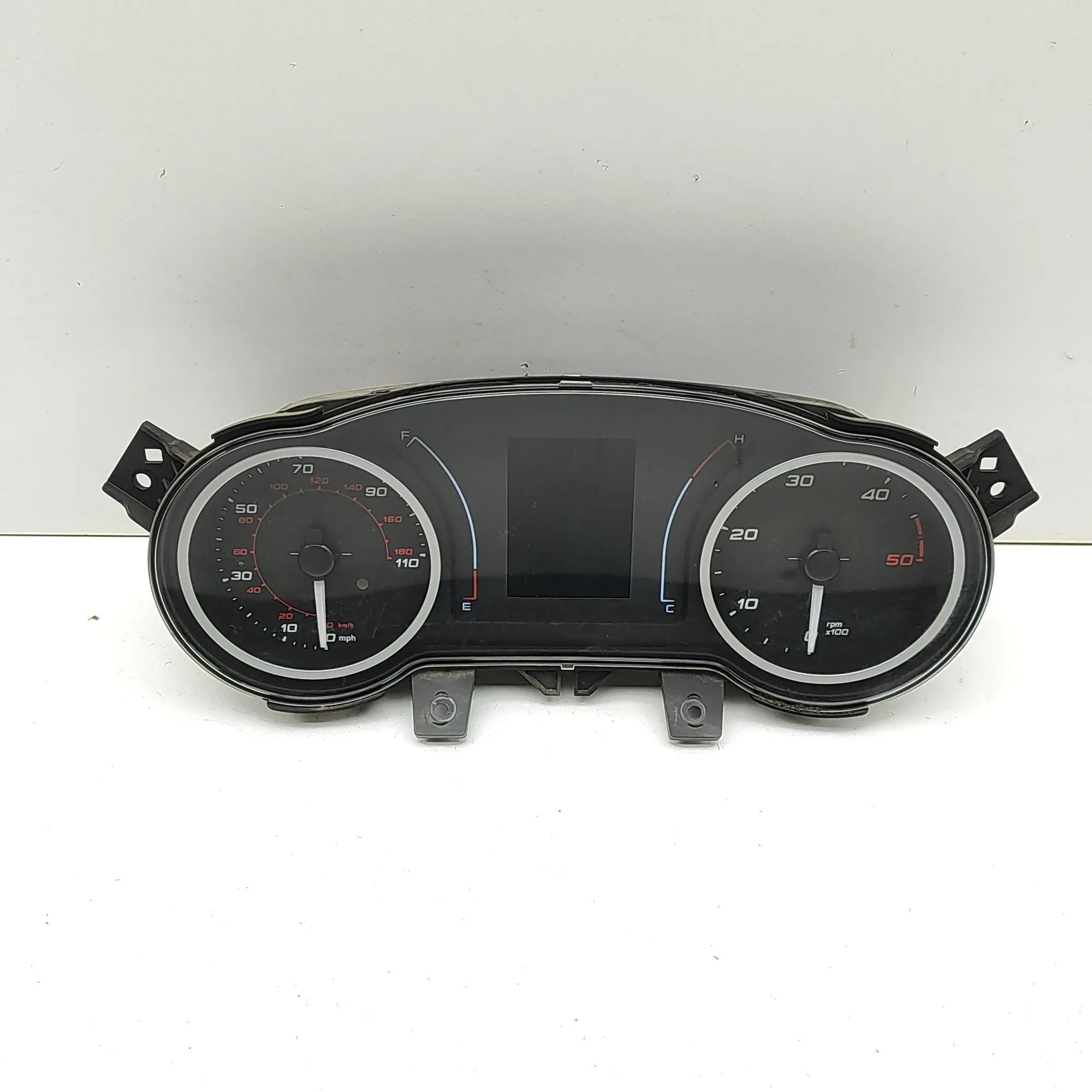 Iveco Daily Instrument Cluster Speedometer Instrument Cluster Speedometer — IVECO DAILY (V...