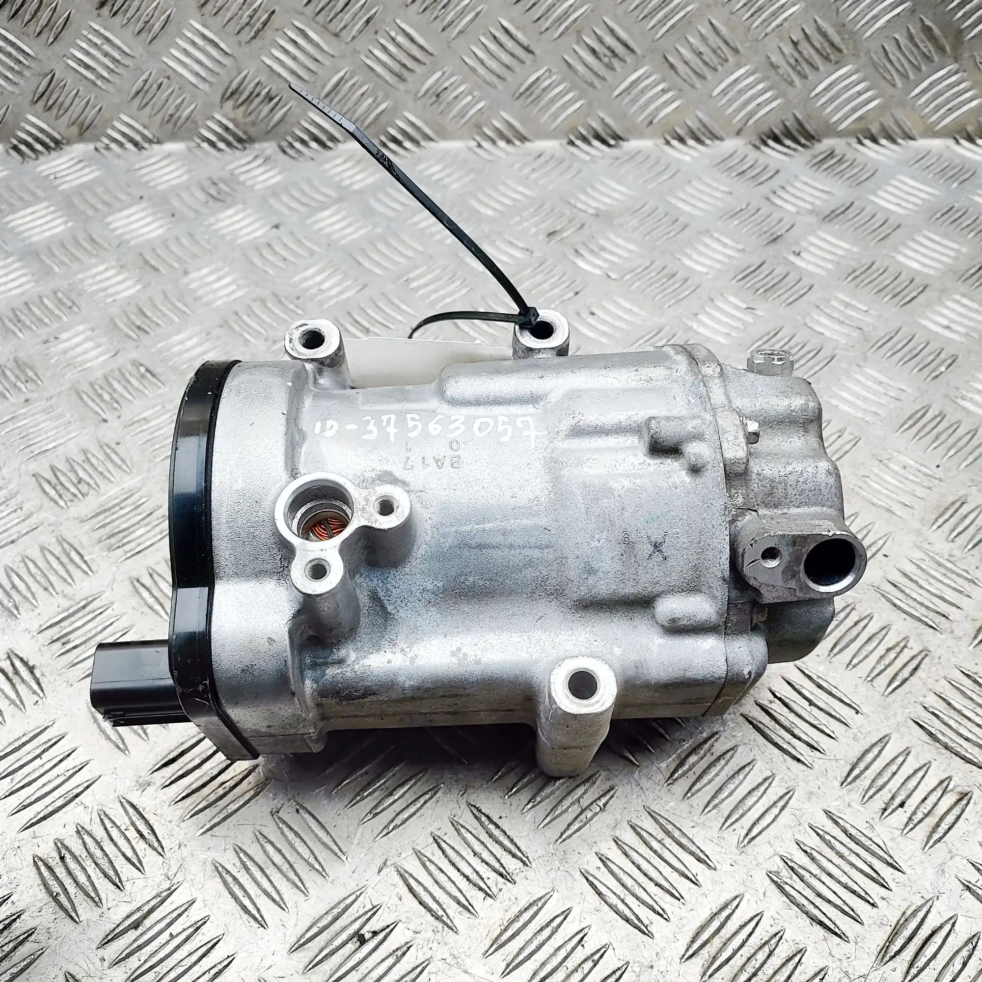 Toyota RAV4 (XA50) Air-conditioning compressor Air-conditioning compressor — TOYOTA RAV (4 V X...