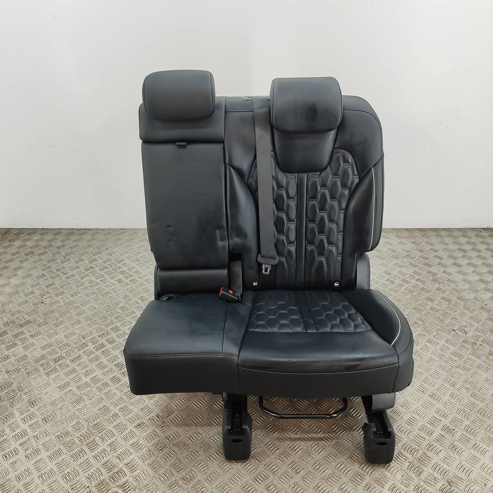 Kia Sorento Takapenkki Rear seat — KIA SORENTO (IV MQ4, MQ4A) (2020-.....