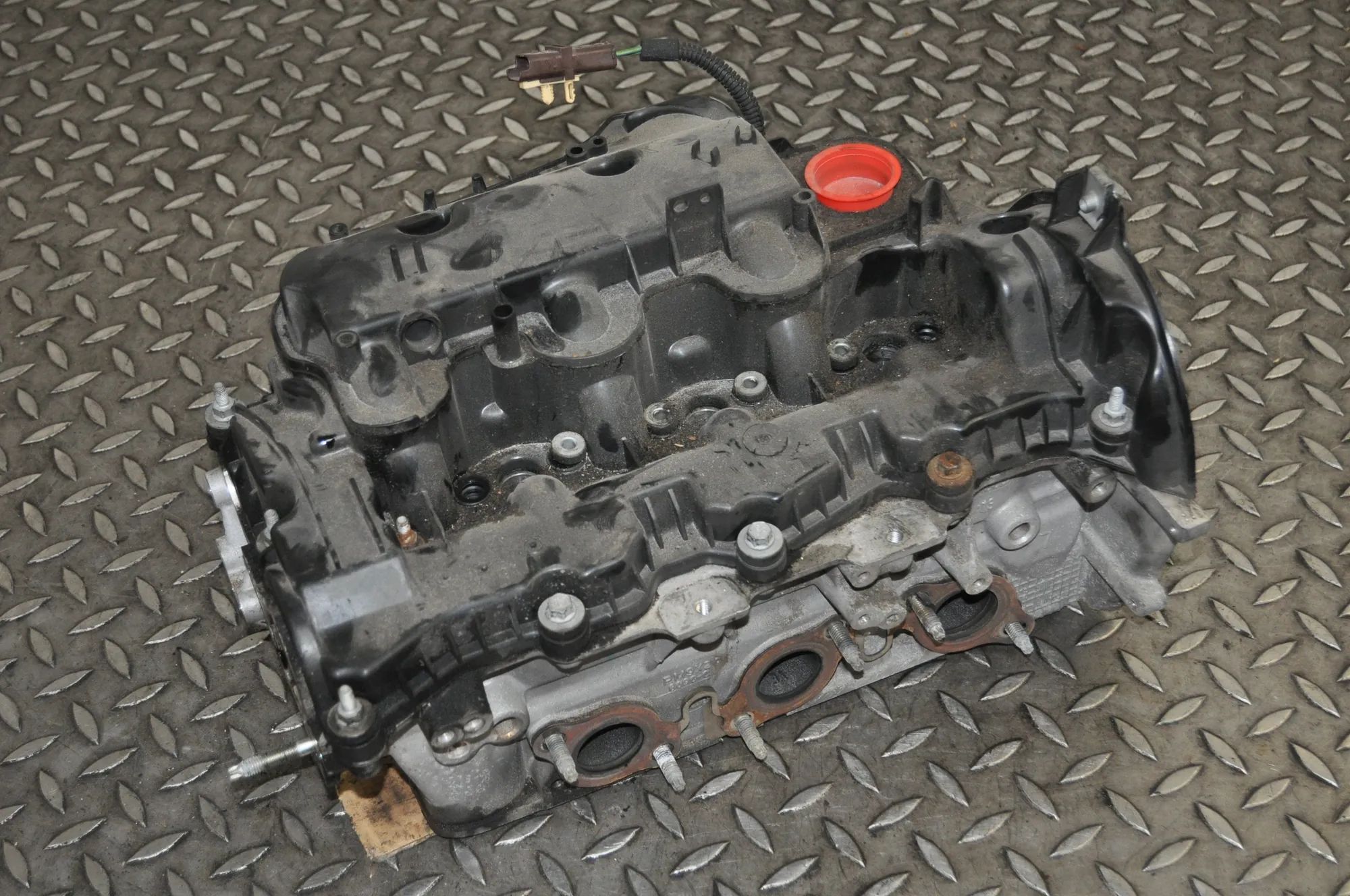 Land Rover Discovery Right Side Engine Head Right Side Engine Head — LAND ROVER DISCOVERY (...