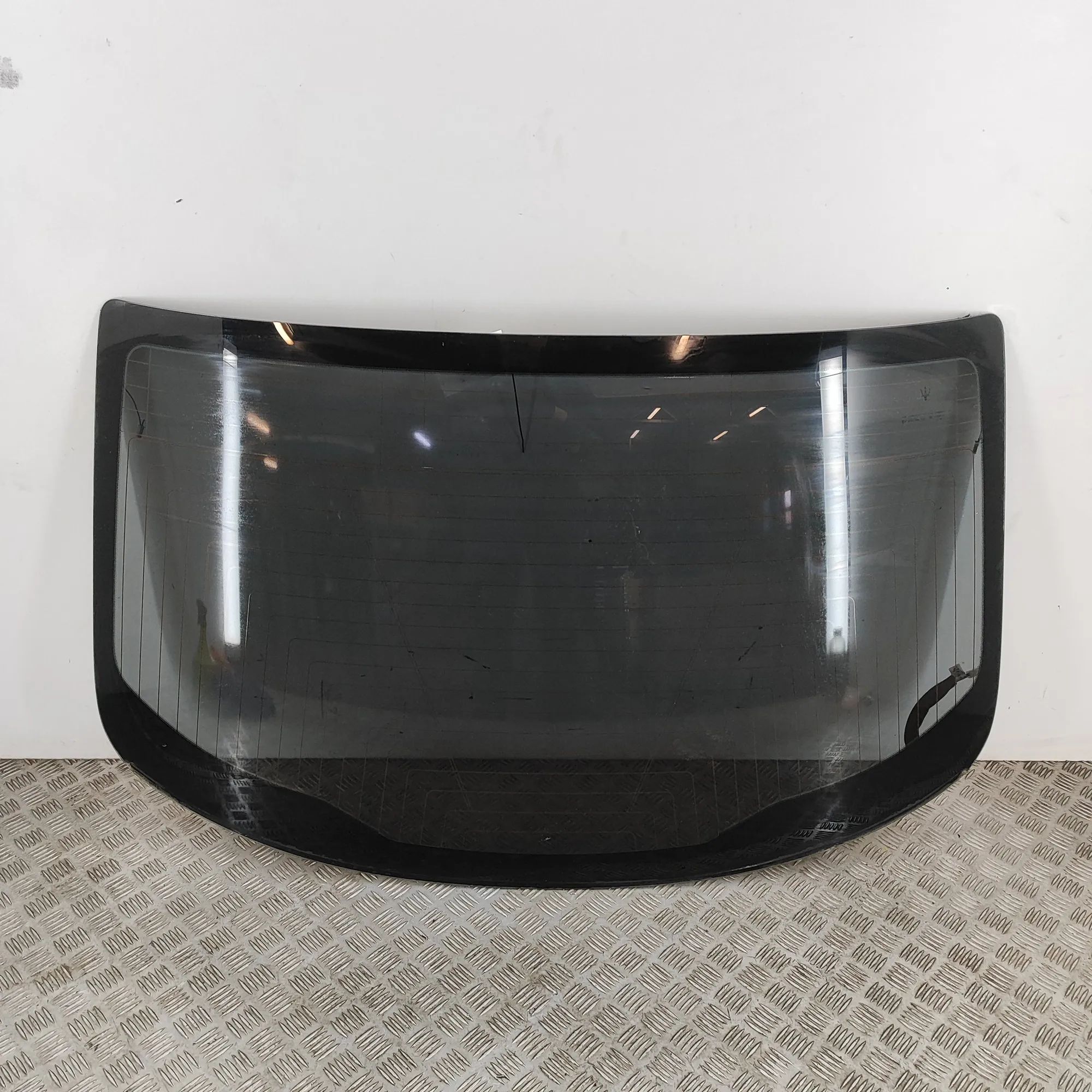 Maserati Ghibli Tailgate Window Glass Tailgate Window Glass — MASERATI GHIBLI (M157) ...