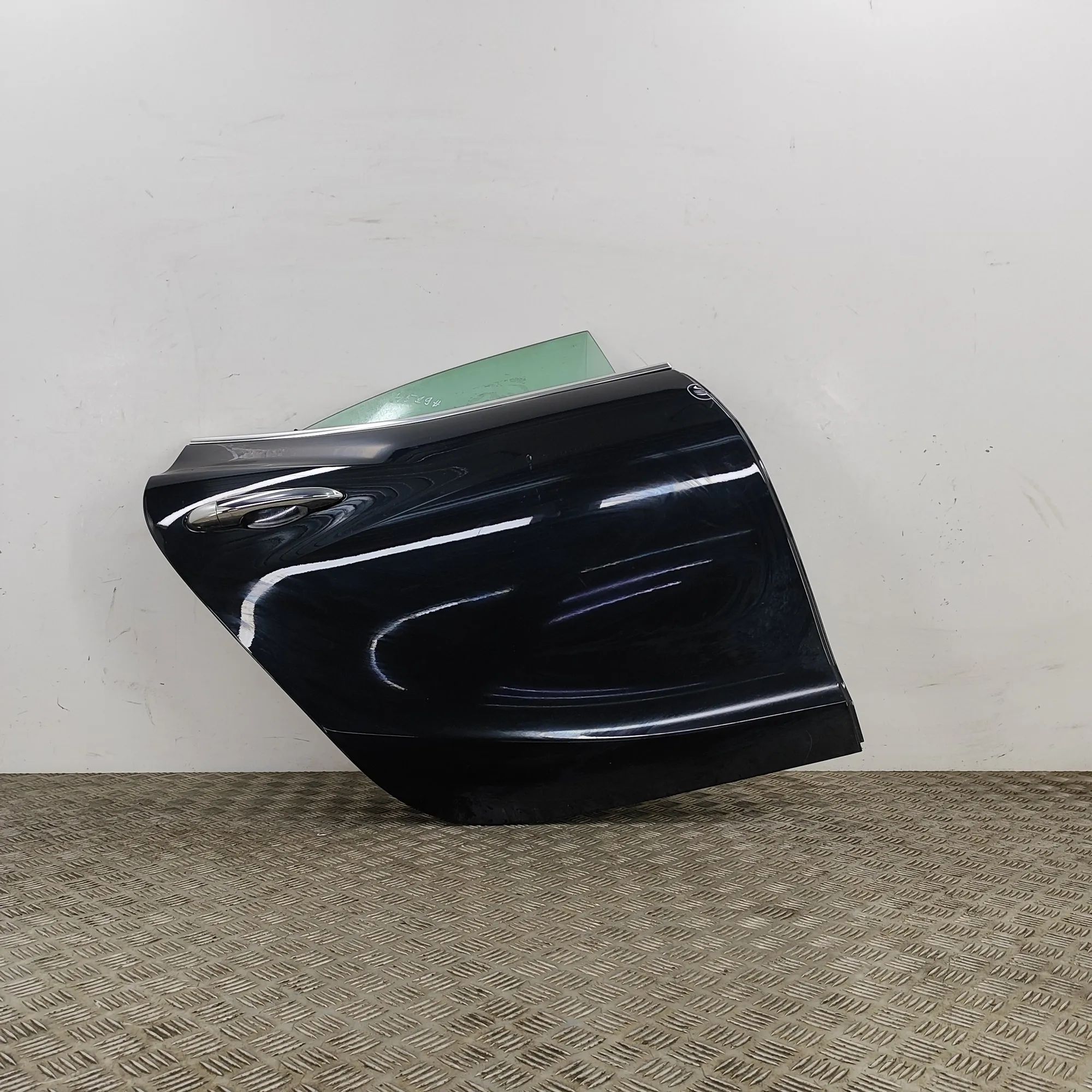 Maserati Ghibli Door — rear right Door — rear right — MASERATI GHIBLI (M157) (201...