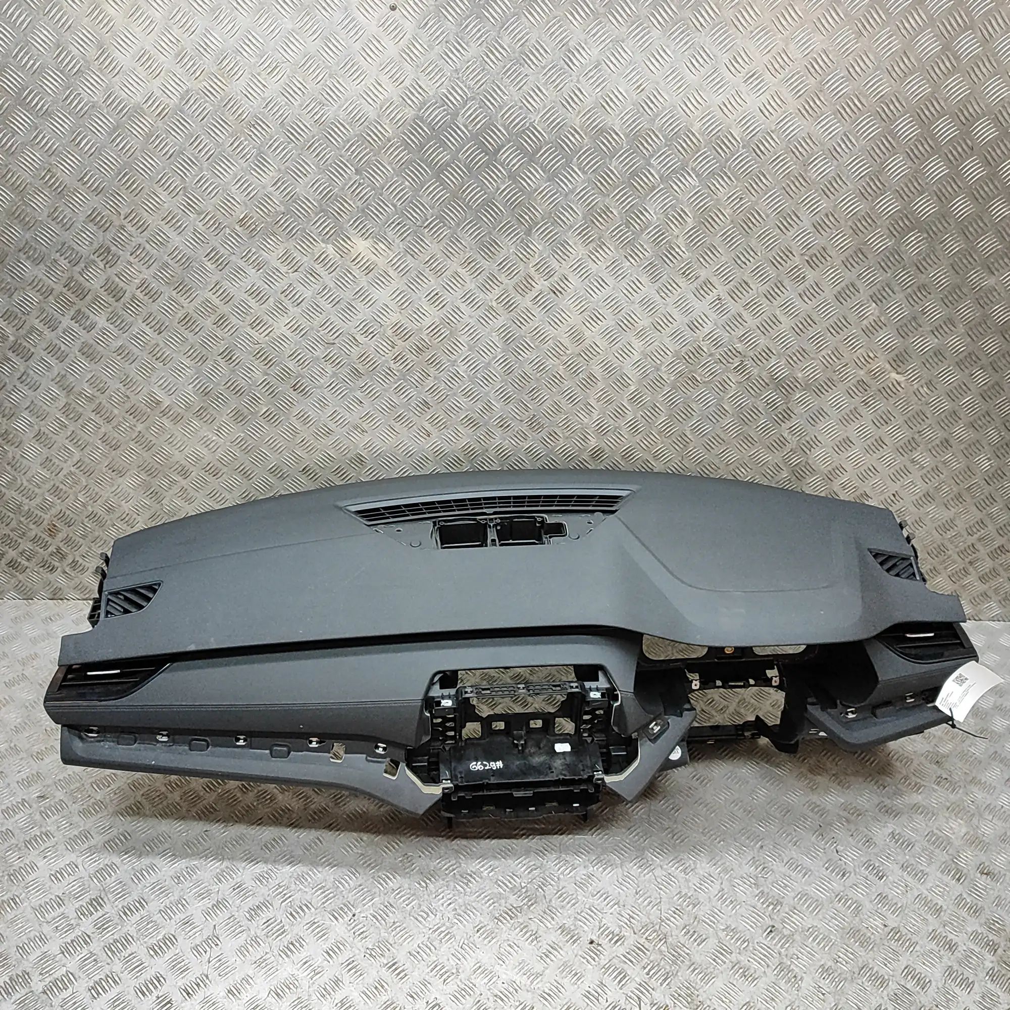 Skoda Octavia Dashboard Dashboard — SKODA OCTAVIA (IV Combi NX5) (2020-...