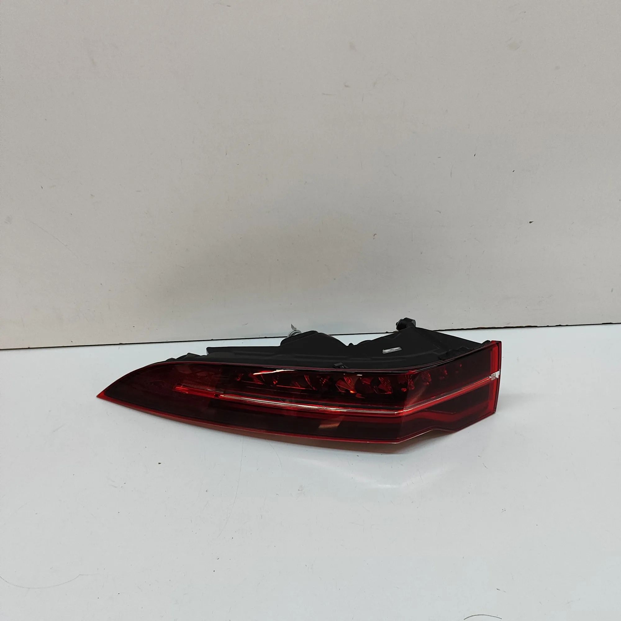 Jaguar I-Pace Rear Left Tail Light Rear Left Tail Light — JAGUAR I-PACE (X590) (20...