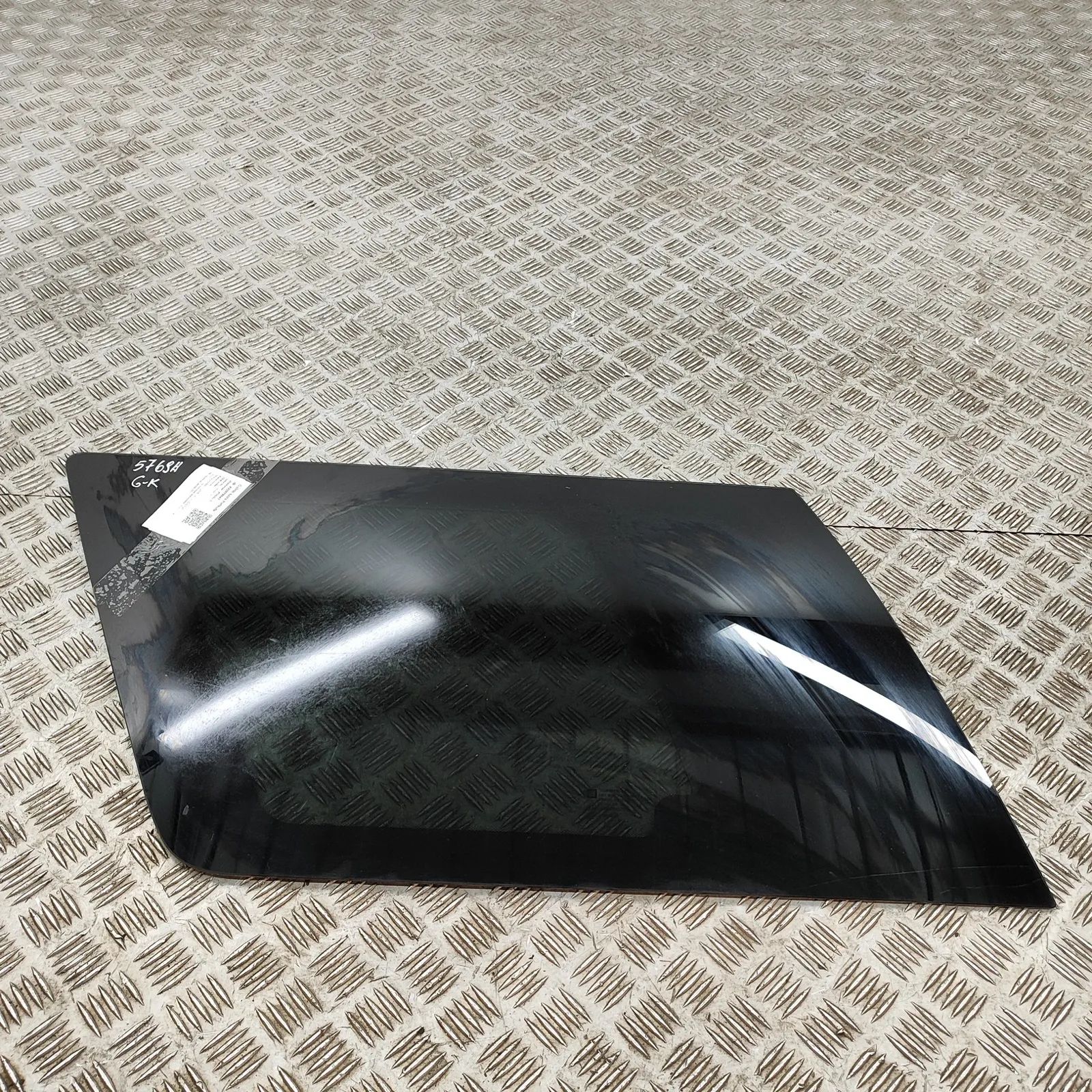 Cadillac Escalade Rear Left Quarter Window Rear Left Quarter Window — CADILLAC ESCALADE (2...