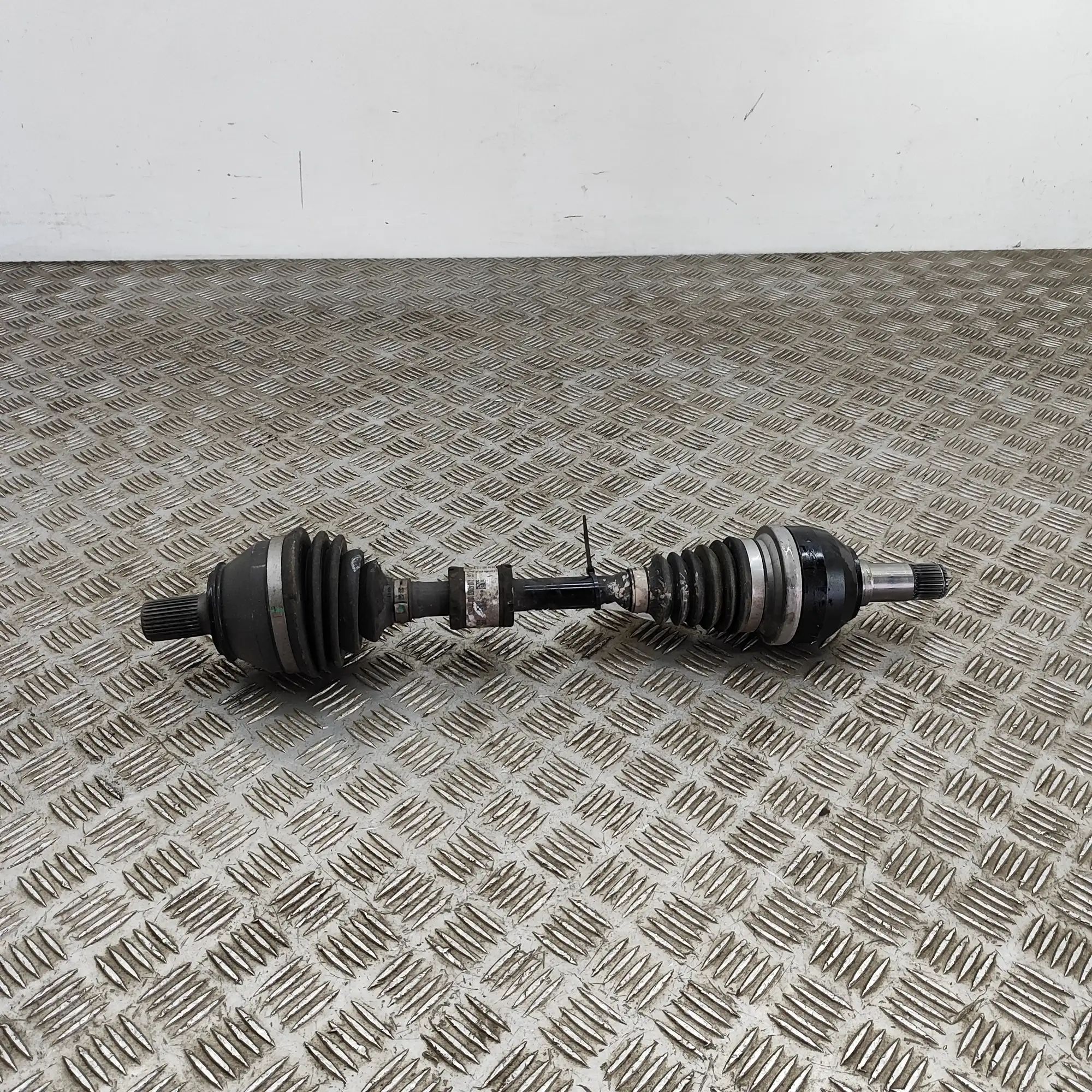 Mercedes-Benz CLA (C118) Front Left Driveshaft Front Left Driveshaft — MERCEDES BENZ CLA (Coup...