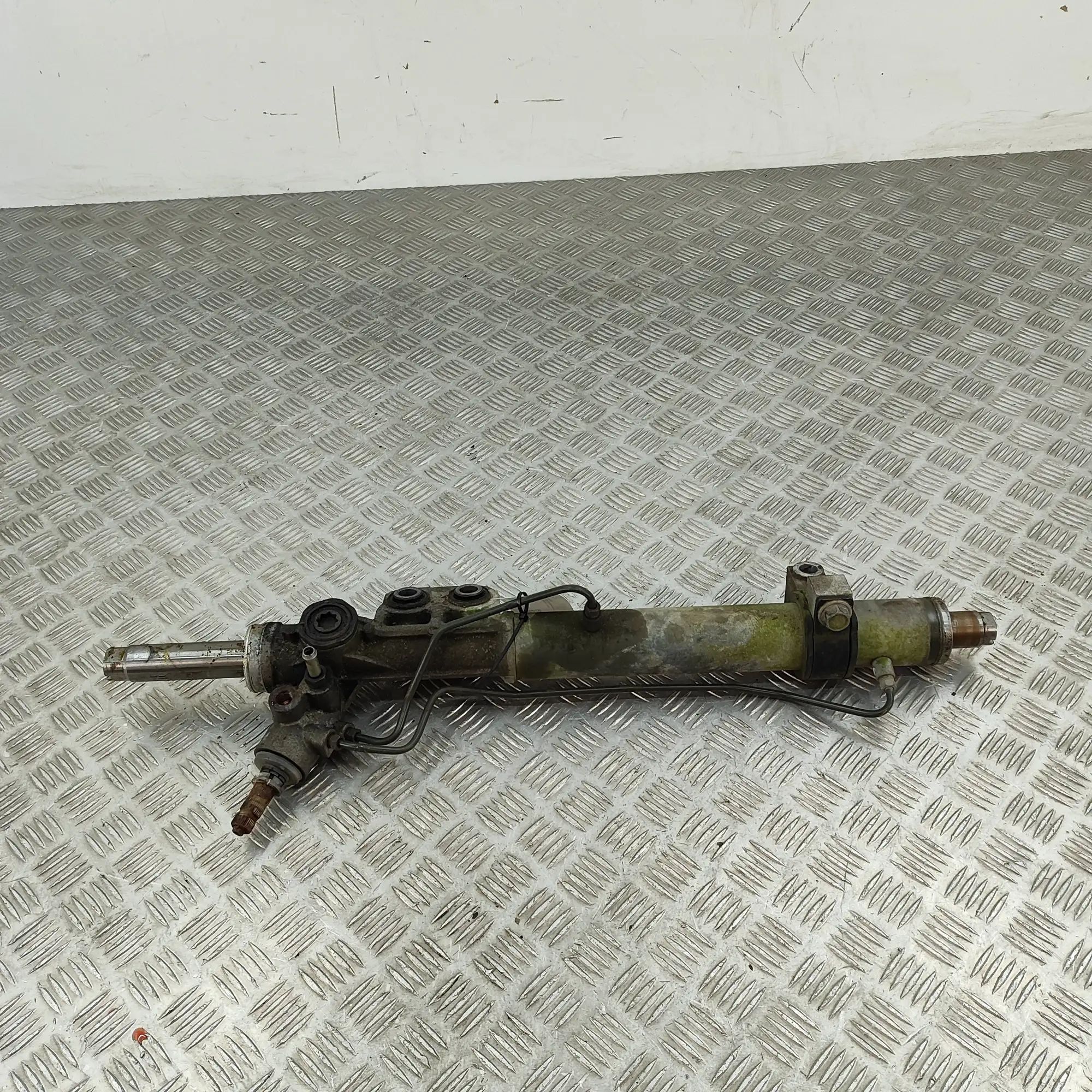 Nissan Titan ohjaushammastanko Steering Rack — NISSAN TITAN (2003-...) — 49001...