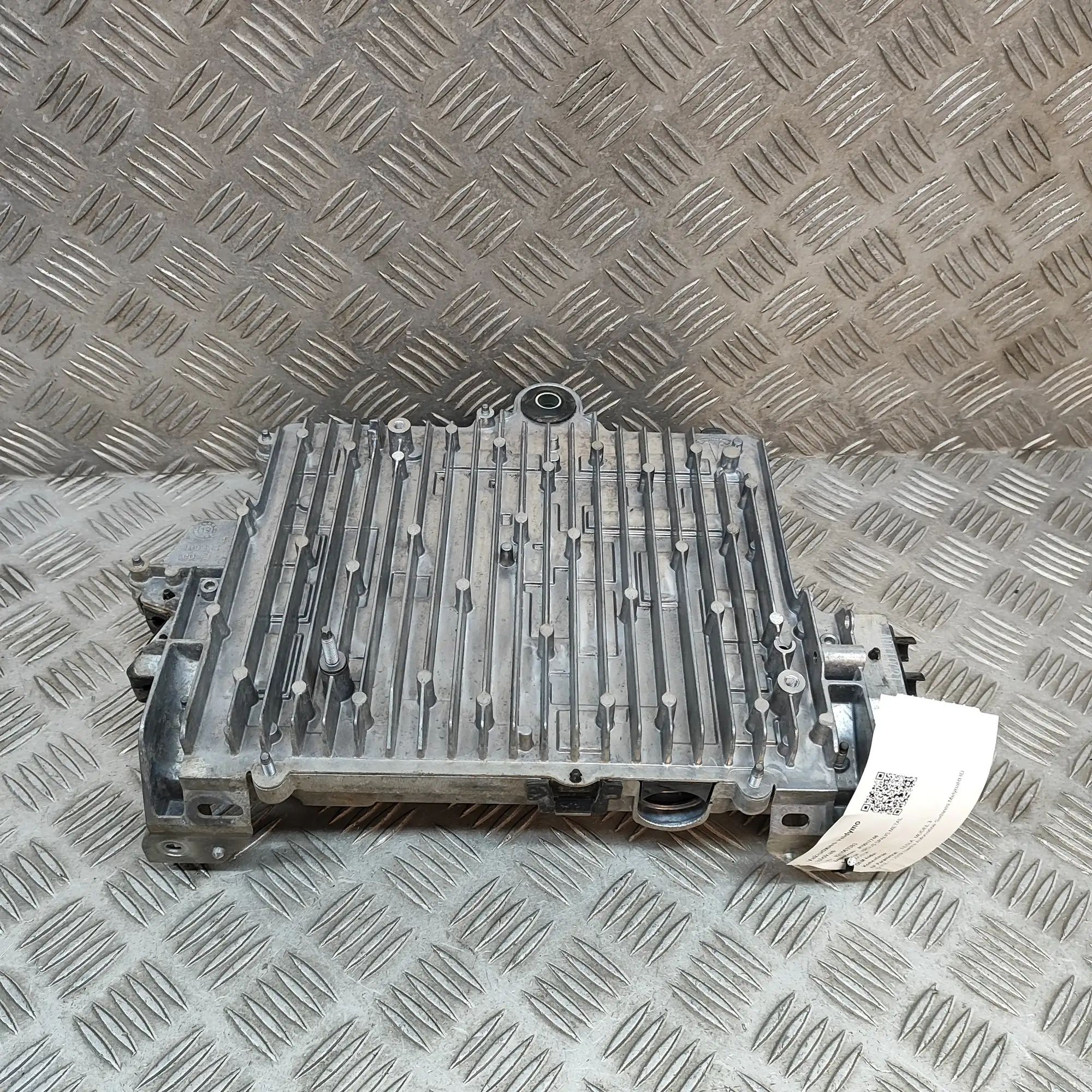 Tesla Model 3 Suspension Control Unit Suspension control unit — TESLA MODEL 3 (2018-....