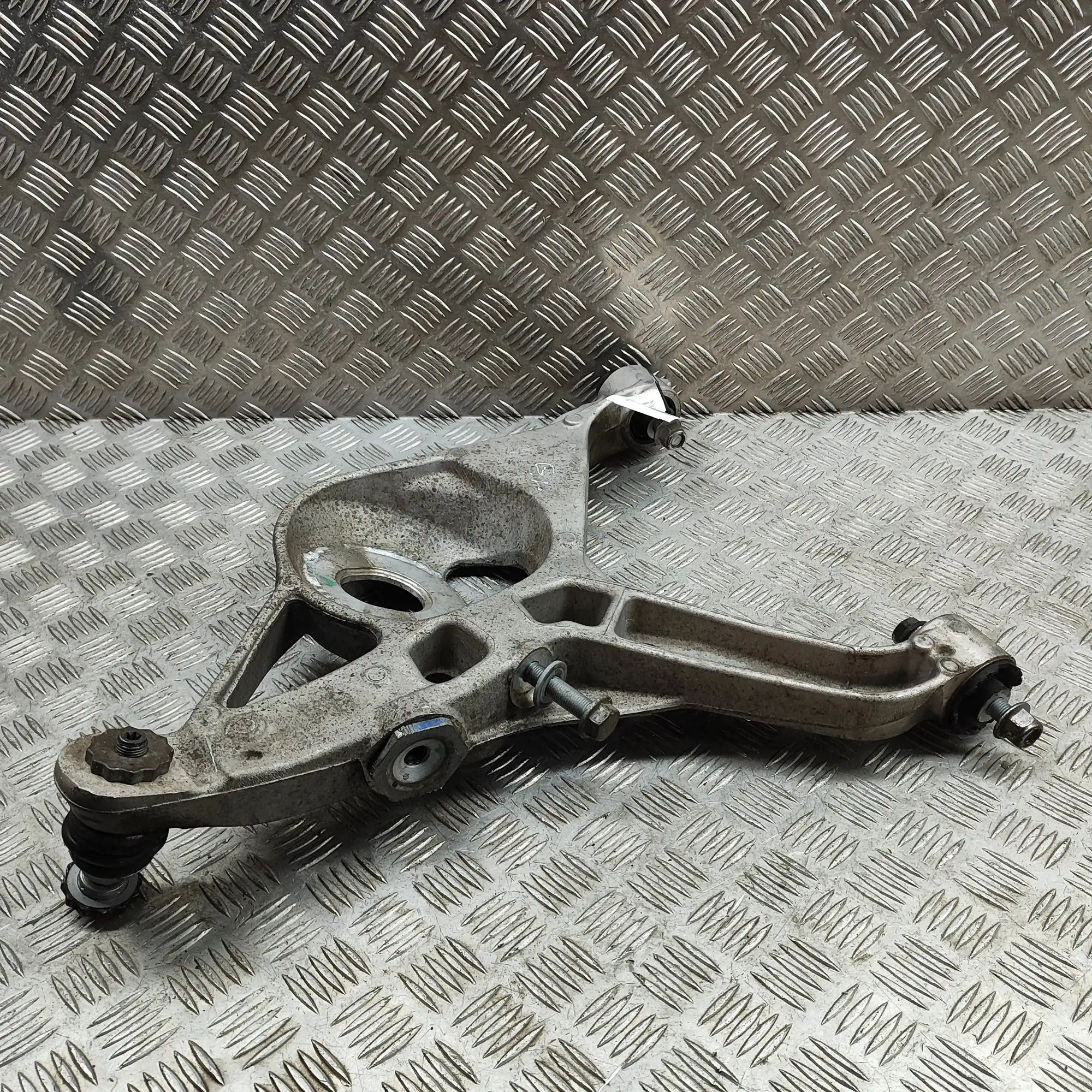 Mercedes-Benz GLS (X167) Rear Left Lower Control Arm Rear Left Lower Control Arm — MERCEDES BENZ GLS...