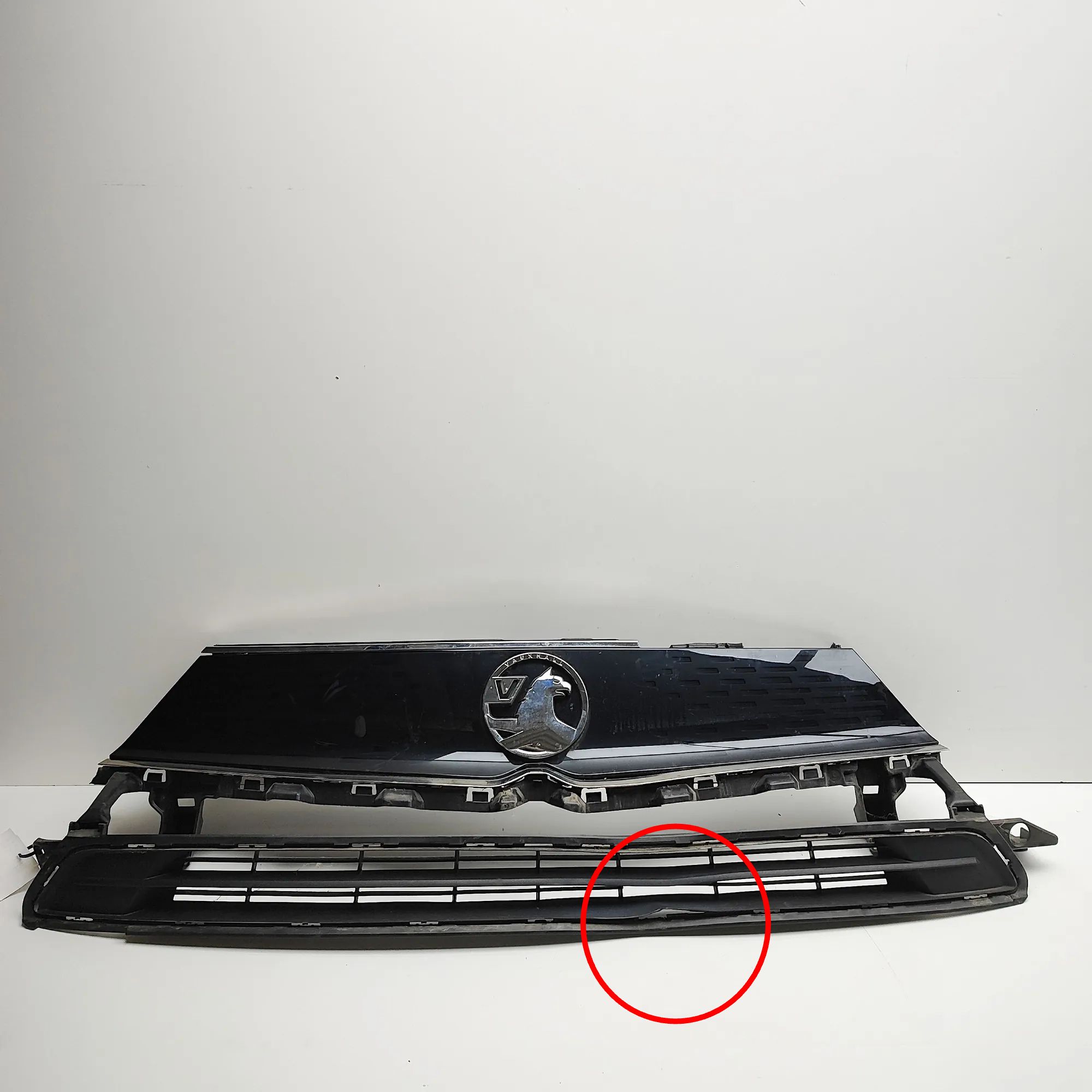 Opel Mokka (B) Upper grille — front Upper grille — front — OPEL MOKKA (2020-...) — ...