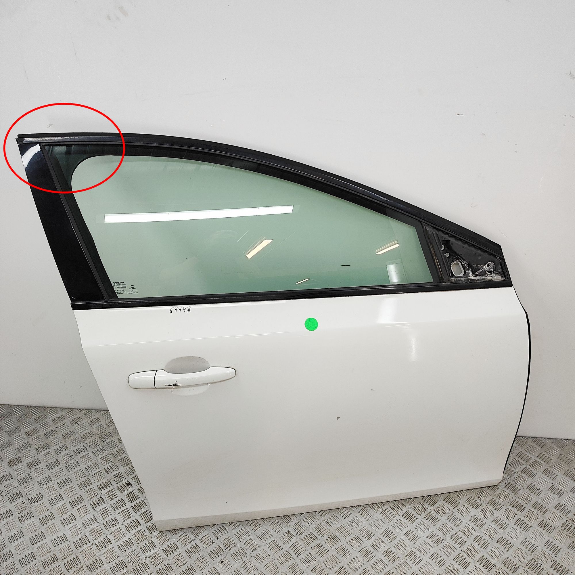 Volvo V40 Door — front right Door — front right — VOLVO V40 (Hatchback) (201...