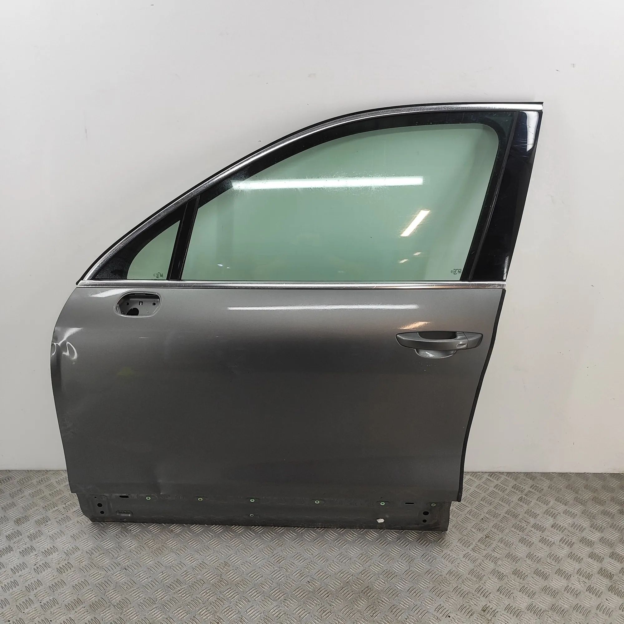 Volkswagen Touareg Door — front left Door — front left — VW TOUAREG (7P5) (2009-2018...