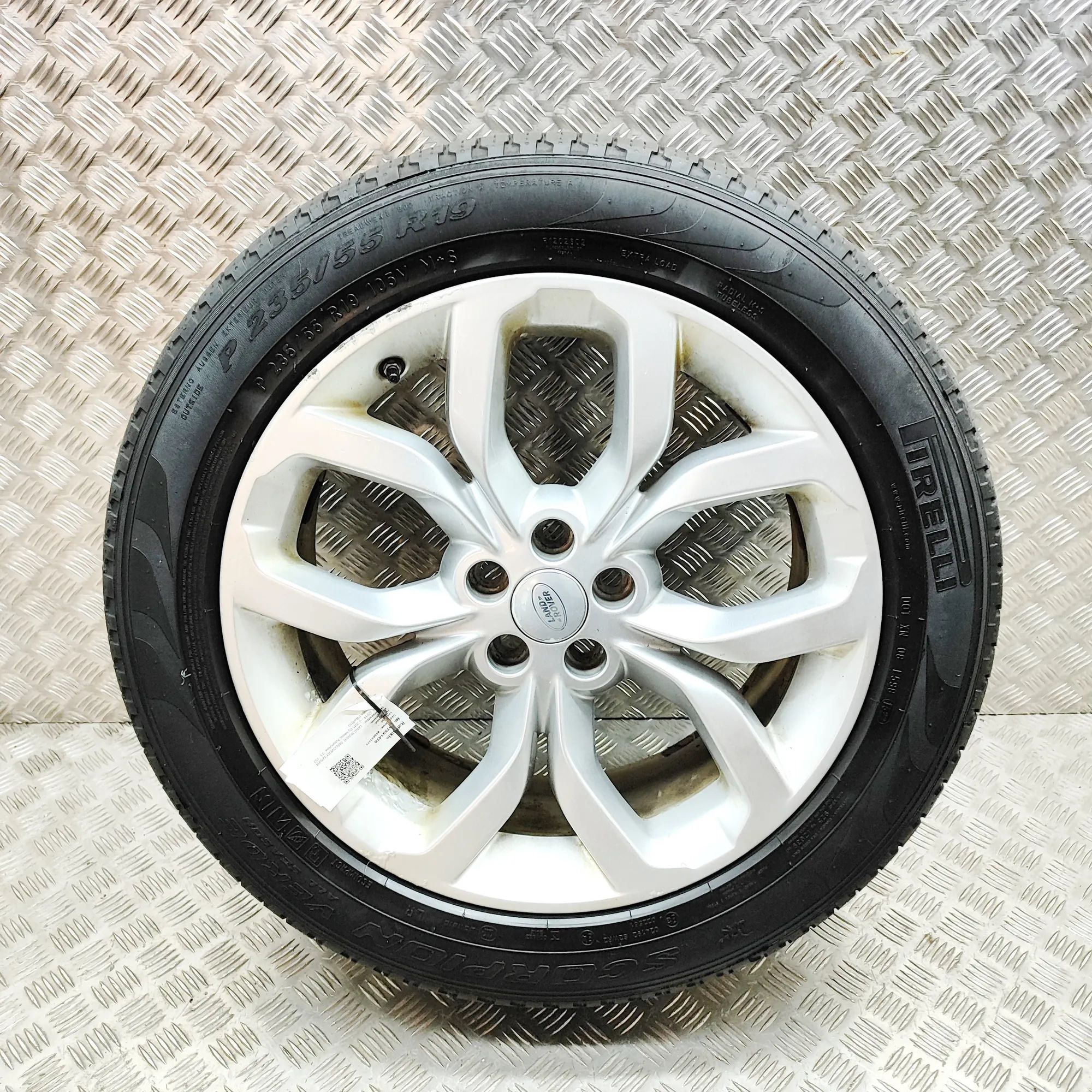 Land Rover Discovery Sport Alloy Wheel Alloy wheel — LAND ROVER DISCOVERY SPORT (L550)...
