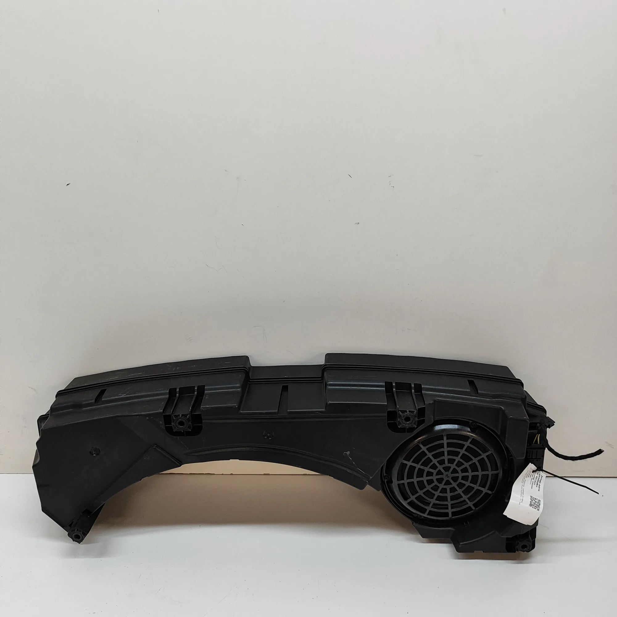 Porsche Cayenne Bassokaiuttimen Subwoofer — PORSCHE CAYENNE (9Y0/9Y3) (2018-......