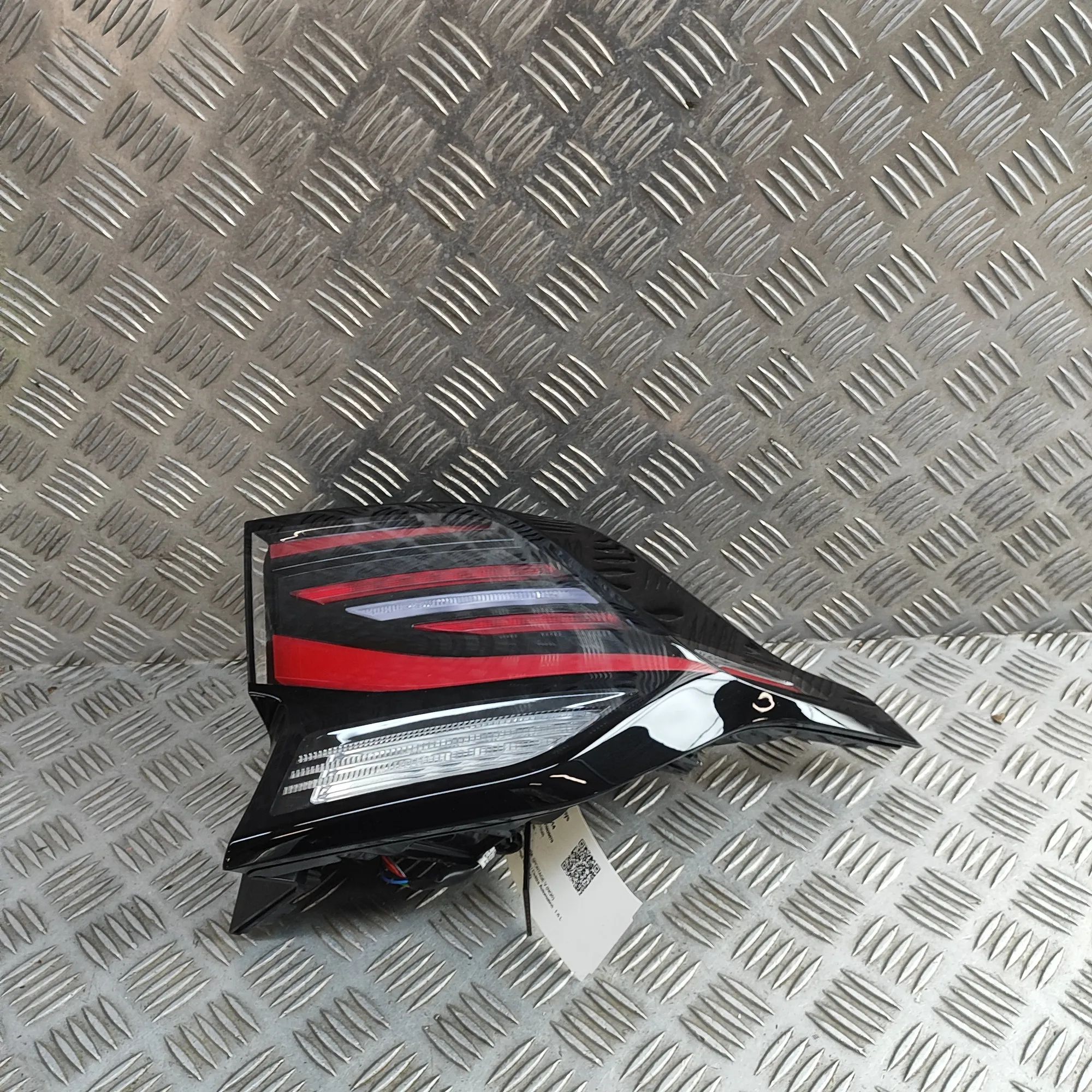 Kia Sportage Rear Right Tail Light Rear Right Tail Light — KIA SPORTAGE (V NQ5) (2...