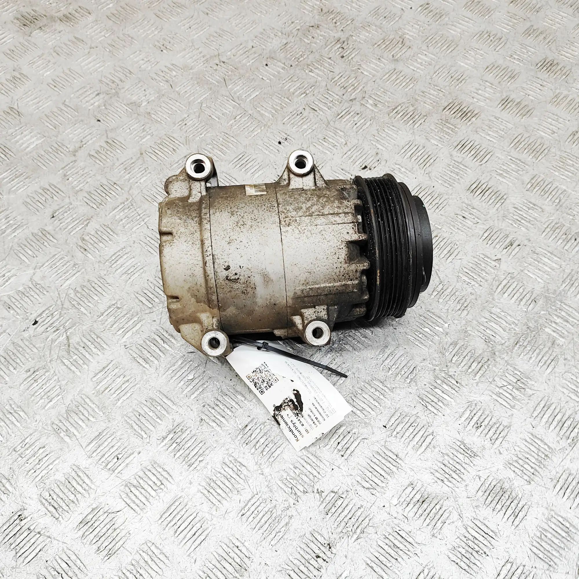 Ssangyong Rexton Air-conditioning compressor Air-conditioning compressor — SSANGYONG REXTON ...