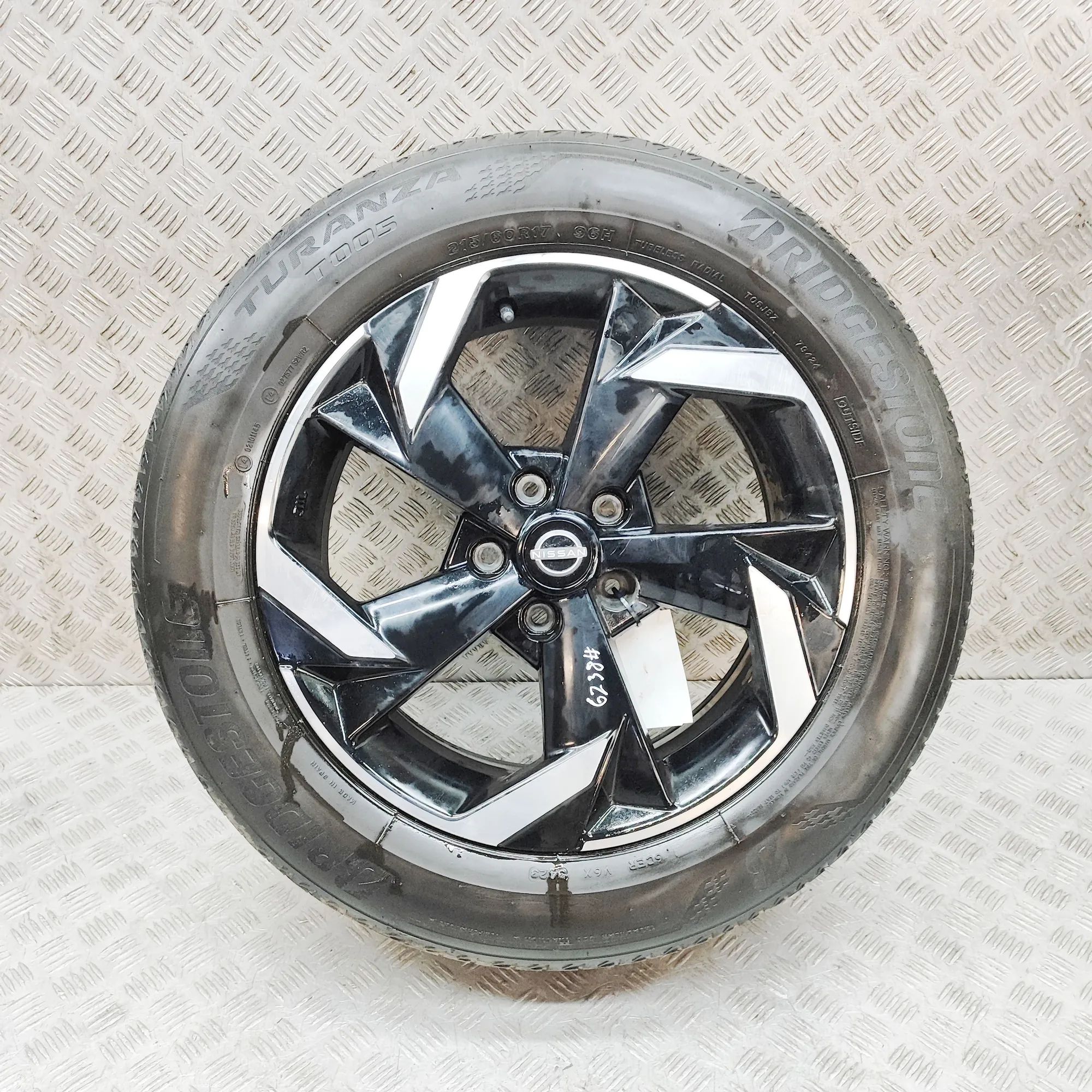 Nissan Juke Alloy Wheel Alloy wheel — NISSAN JUKE (F16) (2019-...) — 40...