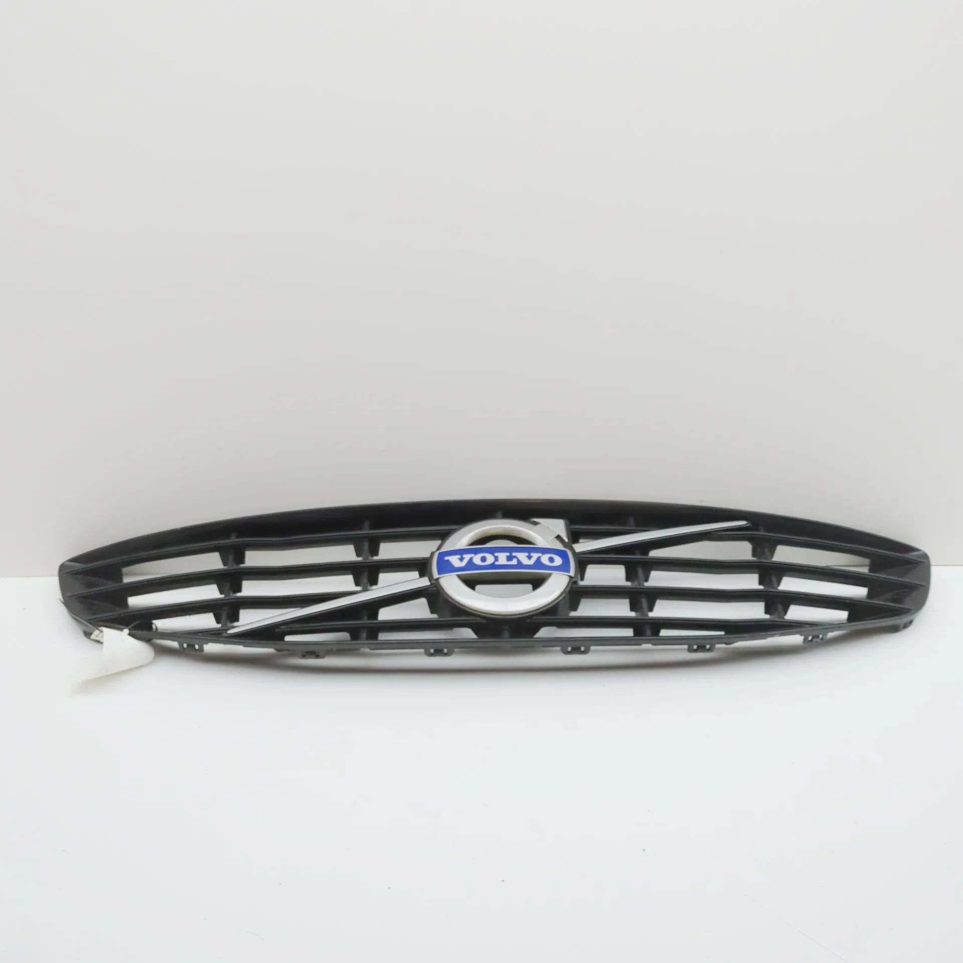 Volvo S60 Upper grille — front Upper grille — front — VOLVO S60 (II) (2010-201...