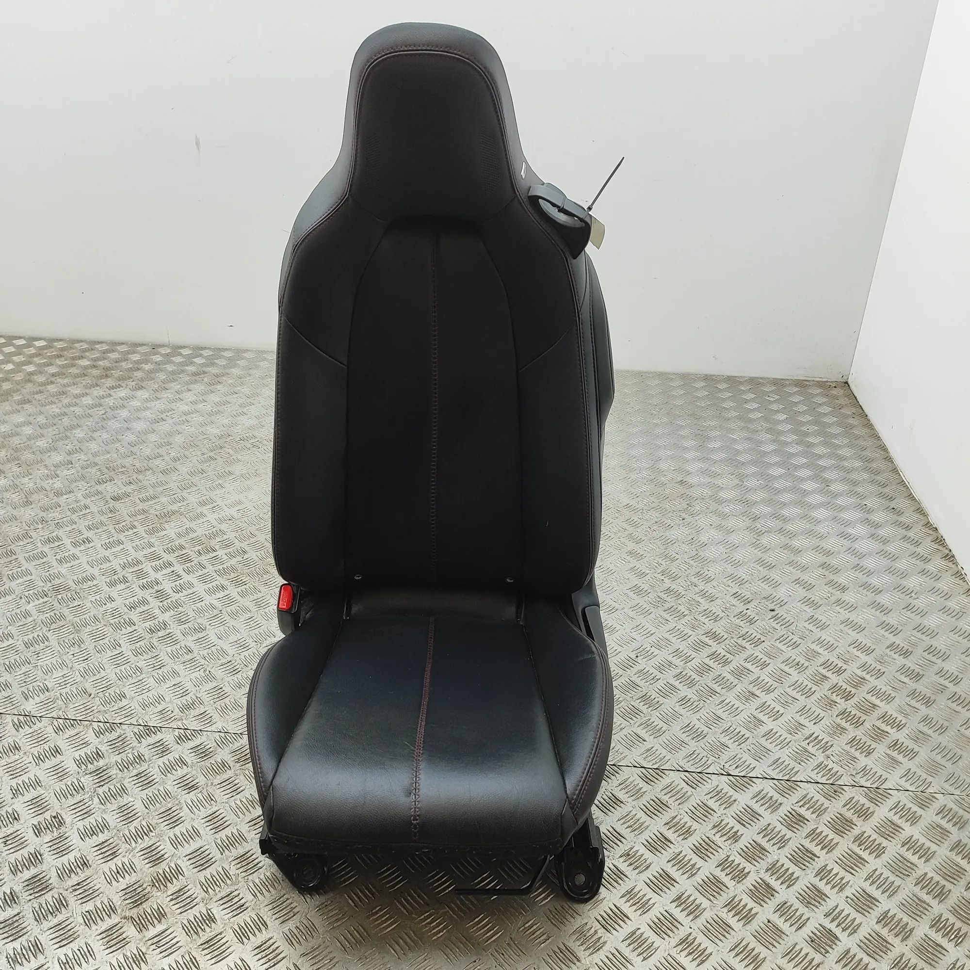 Mazda MX-5 Front Left Seat