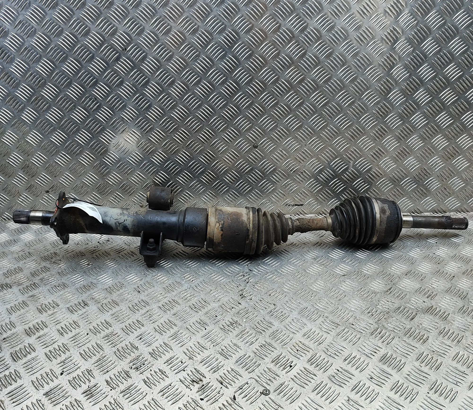 Toyota Land Cruiser 100 Front Right Driveshaft Front Right Driveshaft — TOYOTA LAND CRUISER (1...