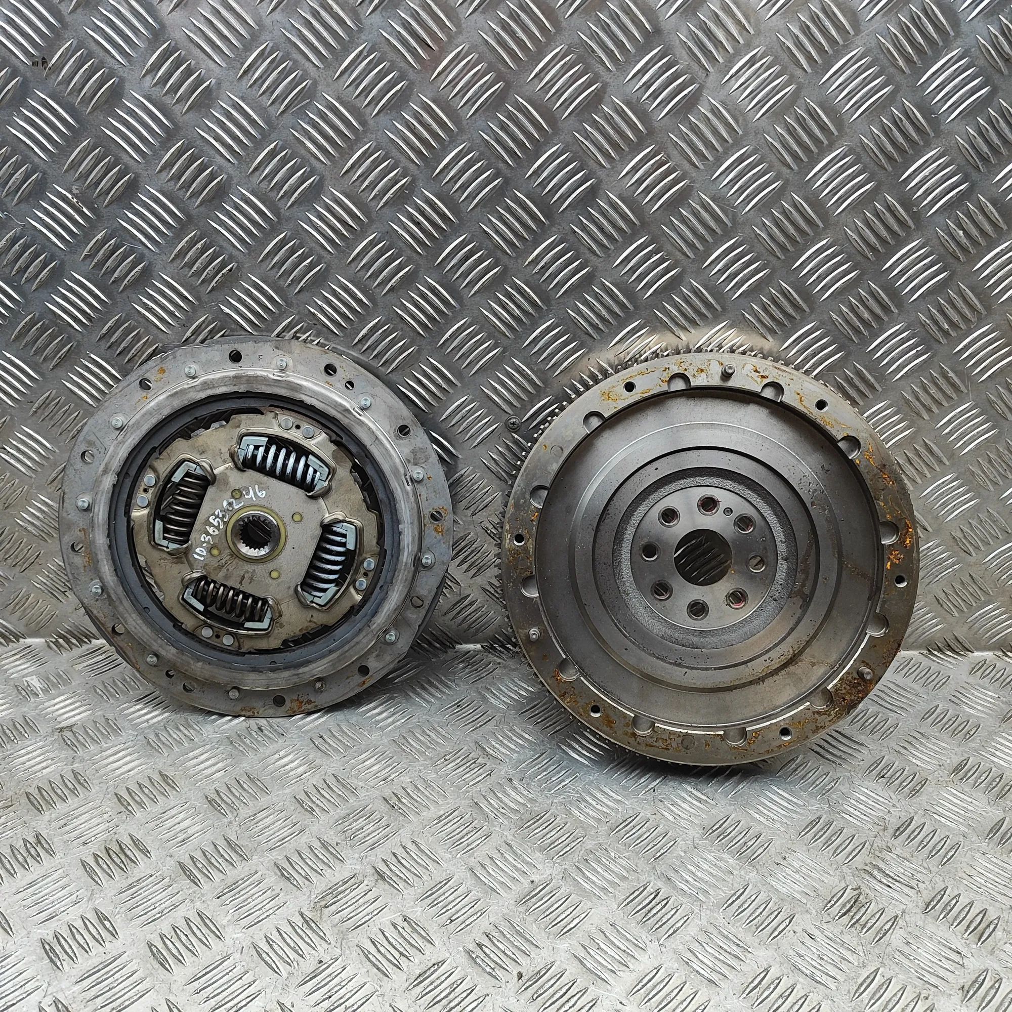 Lexus RX Flywheel Disc Automatic Flywheel Disc Automatic — LEXUS RX (_L2_) (2015...