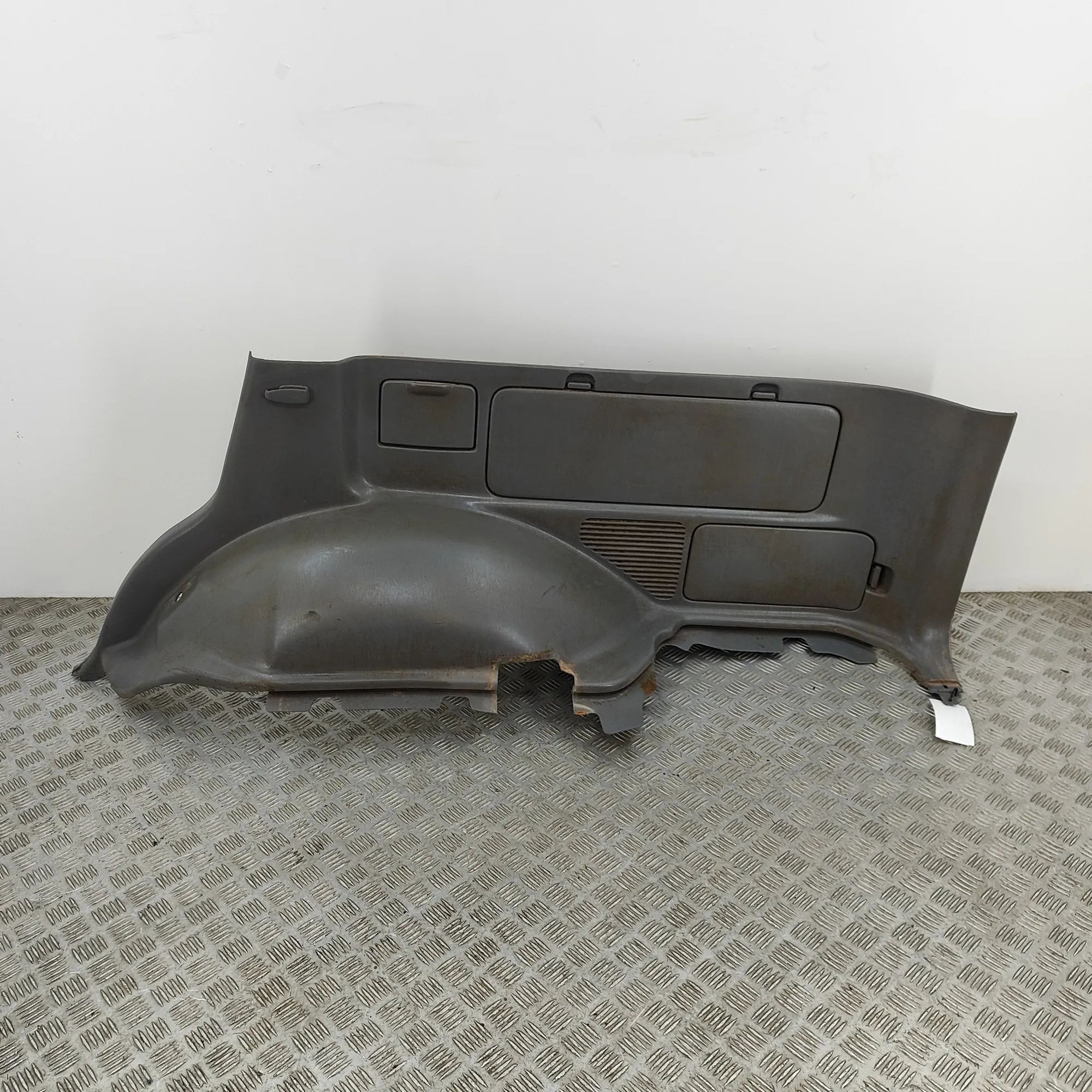 Toyota Land Cruiser 100 Right Side Trunk Trim Right Side Trunk Trim — TOYOTA LAND CRUISER (10...