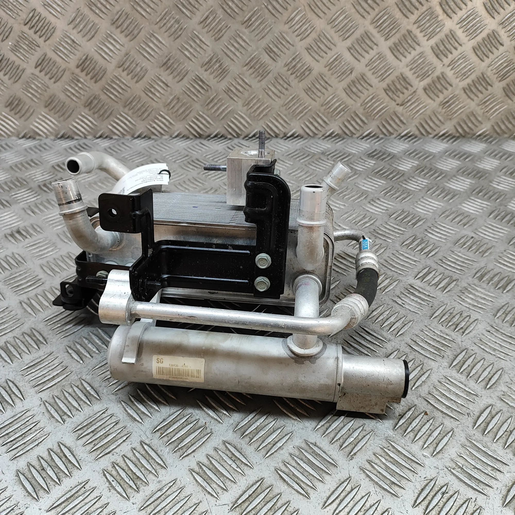Kia Niro Air-conditioning receiver-drier Air-conditioning receiver-drier — KIA NIRO (II)...