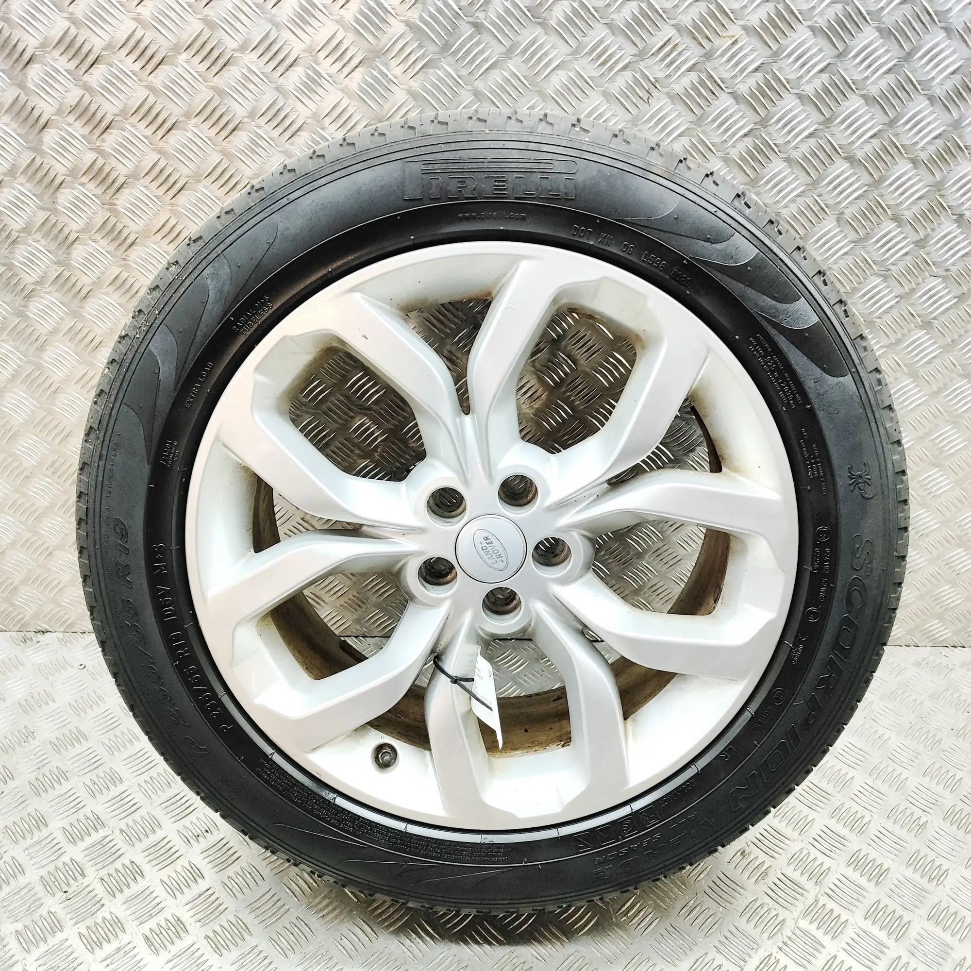 Land Rover Discovery Sport Alloy Wheel Alloy wheel — LAND ROVER DISCOVERY SPORT (L550)...