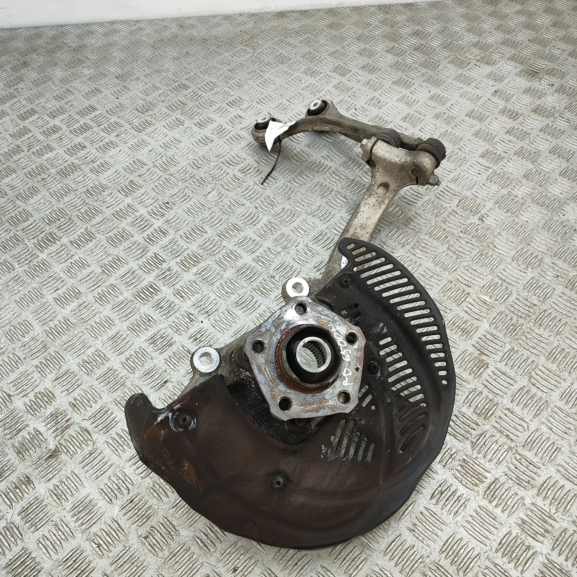Audi Q5 (FY) Front Right Wheel Hub Front Right Wheel Hub — AUDI Q5 (FY) (2016-...)...
