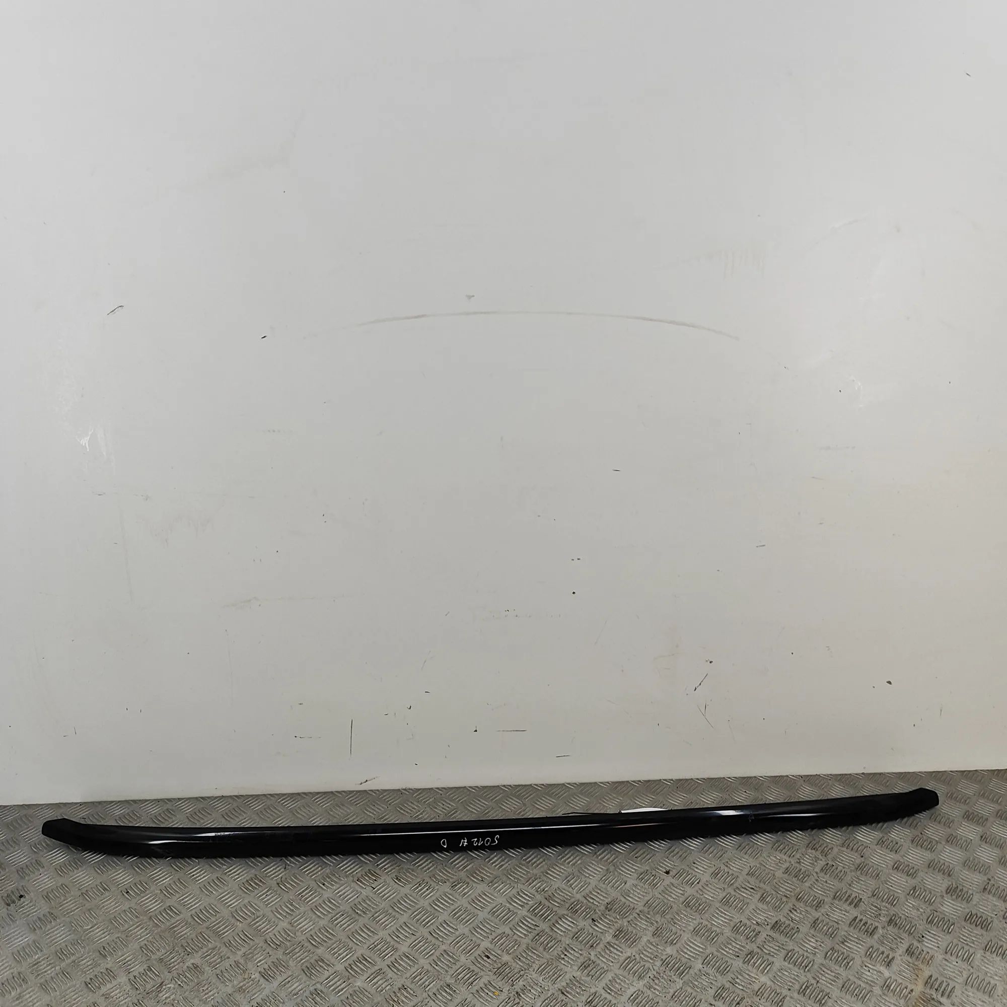Porsche Cayenne Right Side Roof Rail Right Side Roof Rail — PORSCHE CAYENNE (9Y0/9Y3...