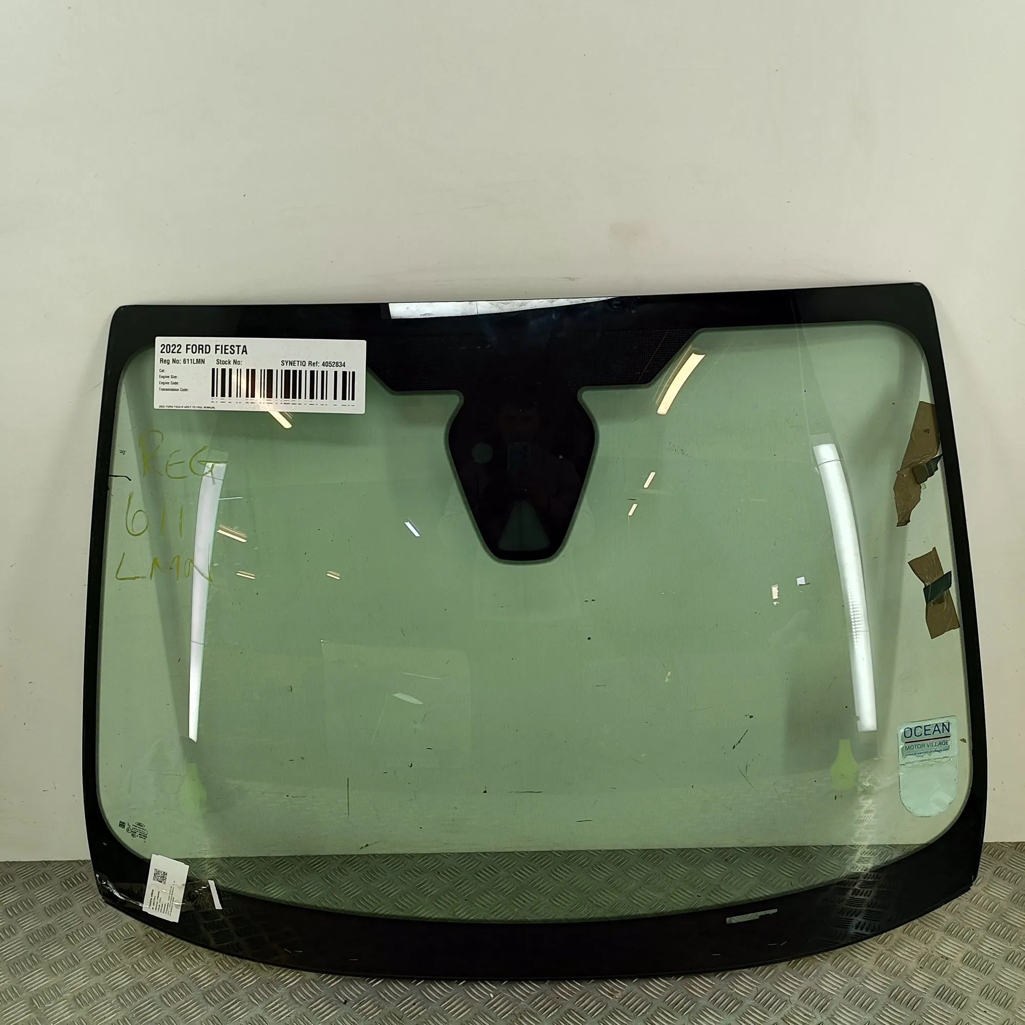 Ford Fiesta Front Windshield Front Windshield — FORD FIESTA (VII) (2017-...)...