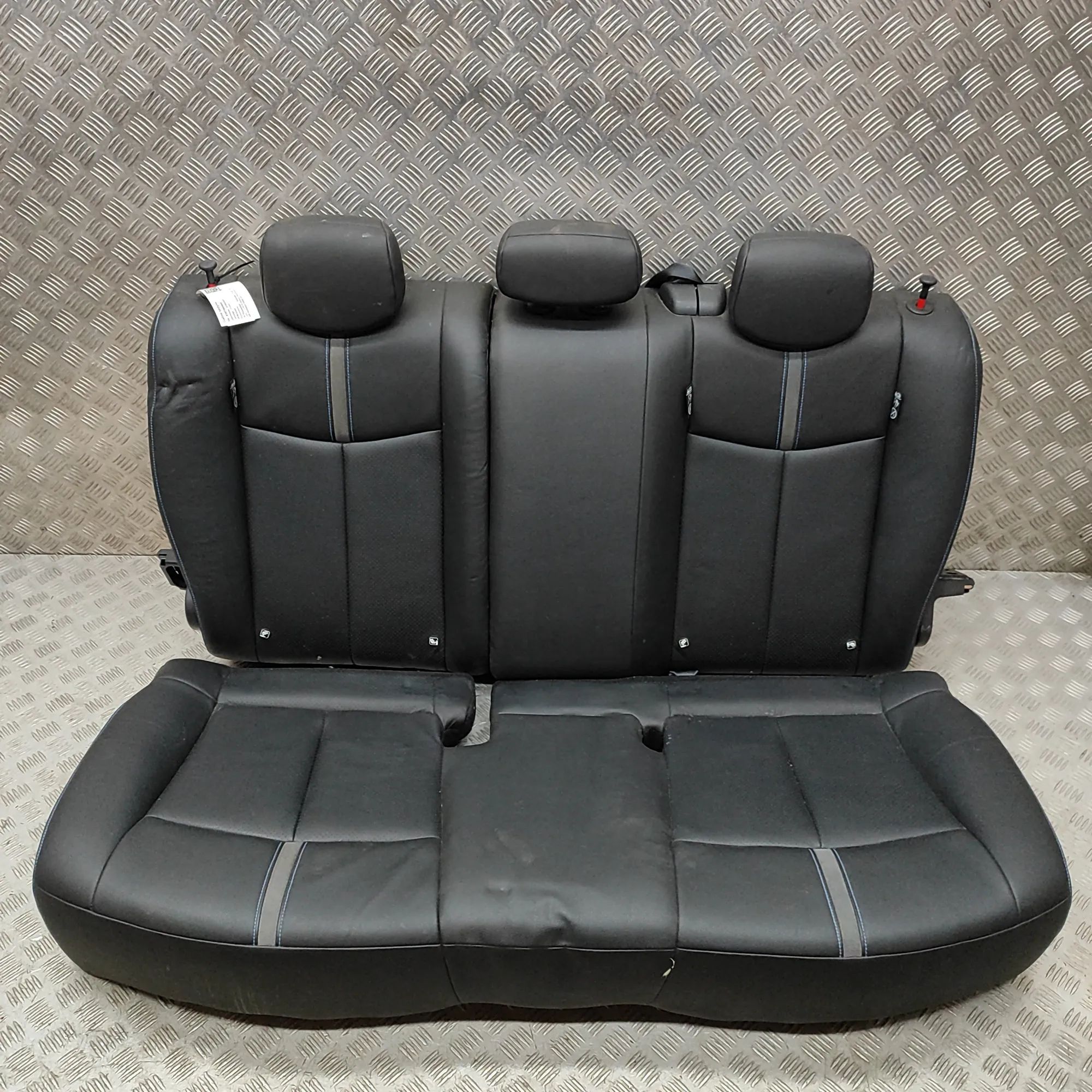Nissan Leaf Заднее сиденье Rear seat — NISSAN LEAF (ZE1) (2017-...) — 8860...