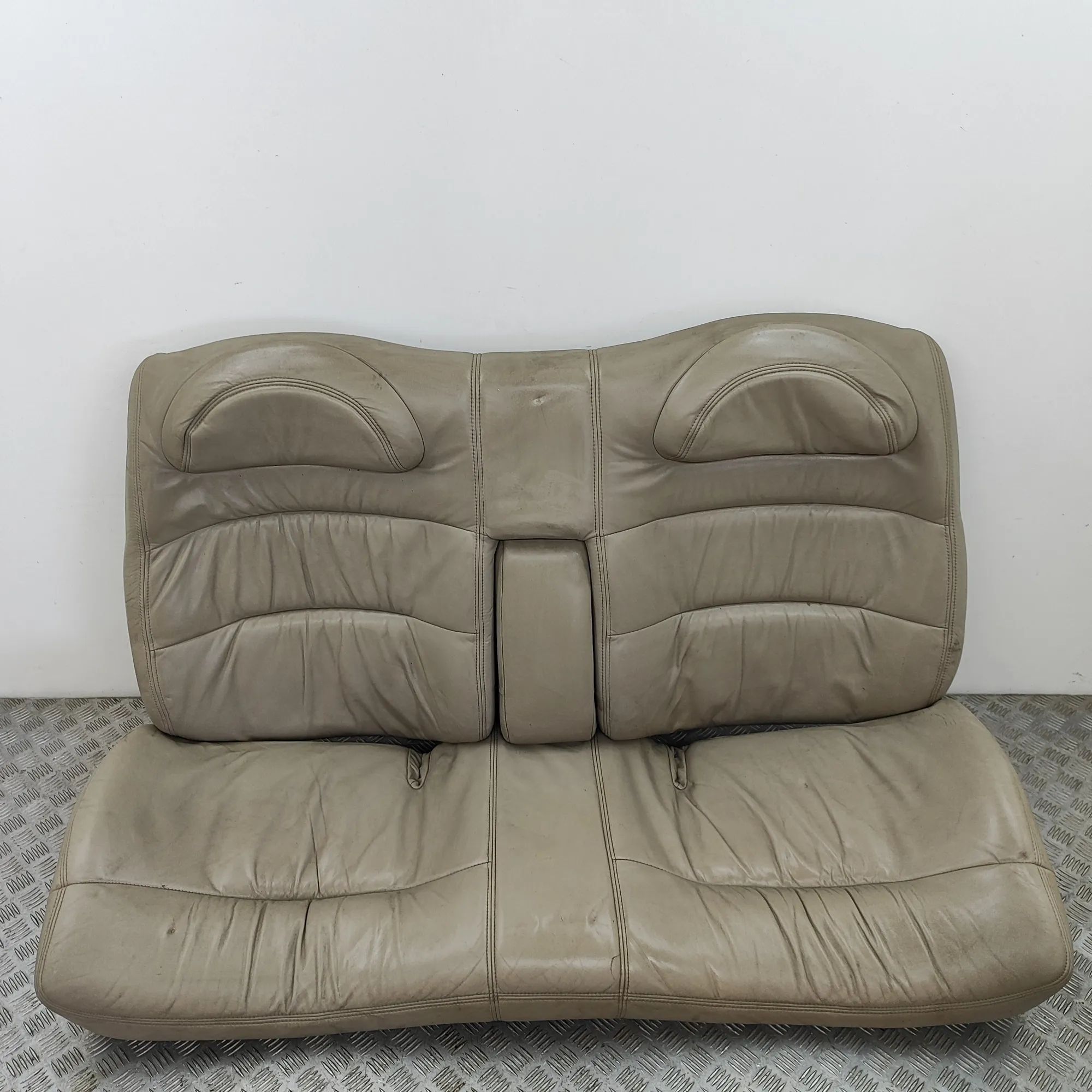 Cadillac Eldorado Rear seat Rear seat — CADILLAC ELDORADO (Coupe) (1991-200...