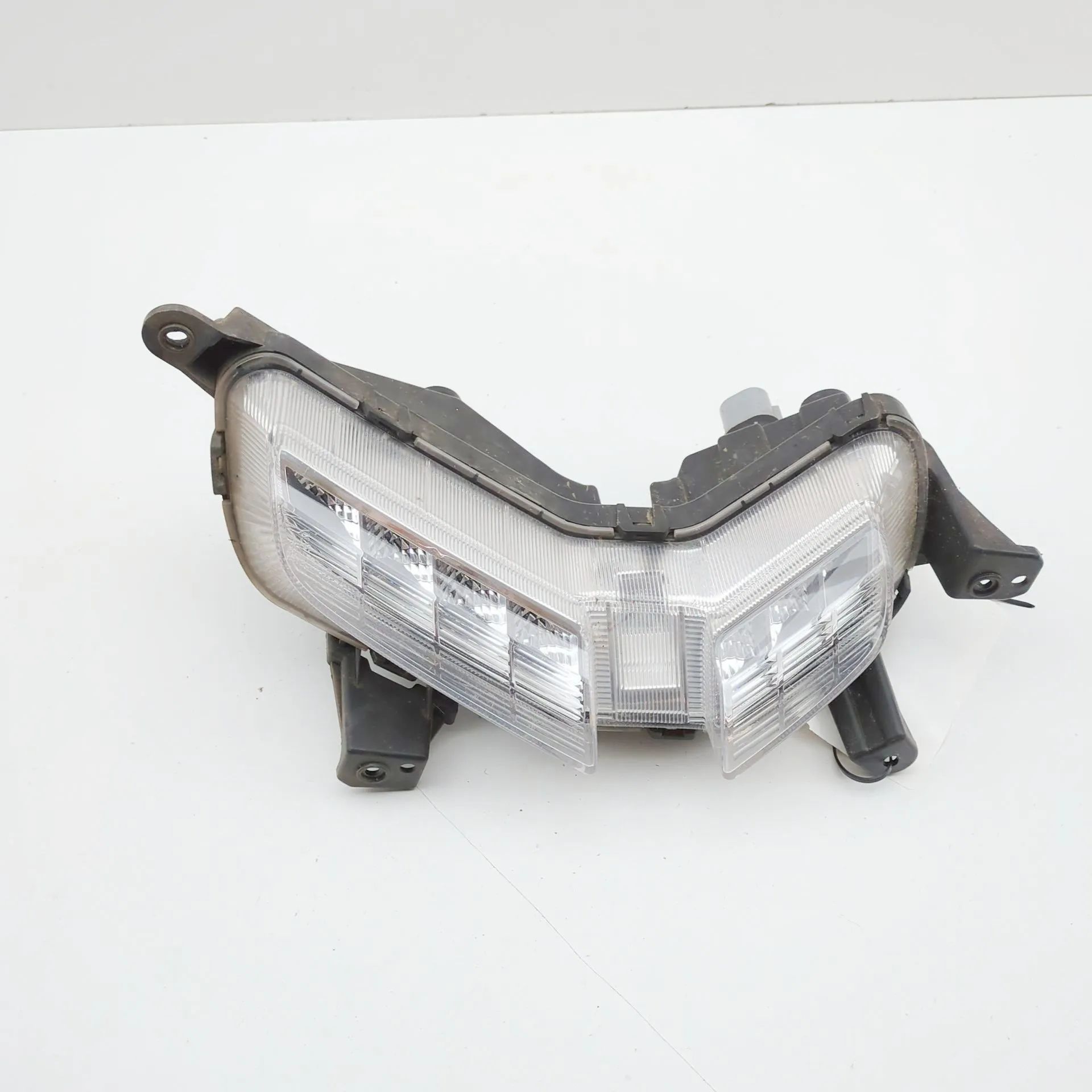 Kia Niro Front Right Additional Light Front Right Additional Light — KIA NIRO (2016-....
