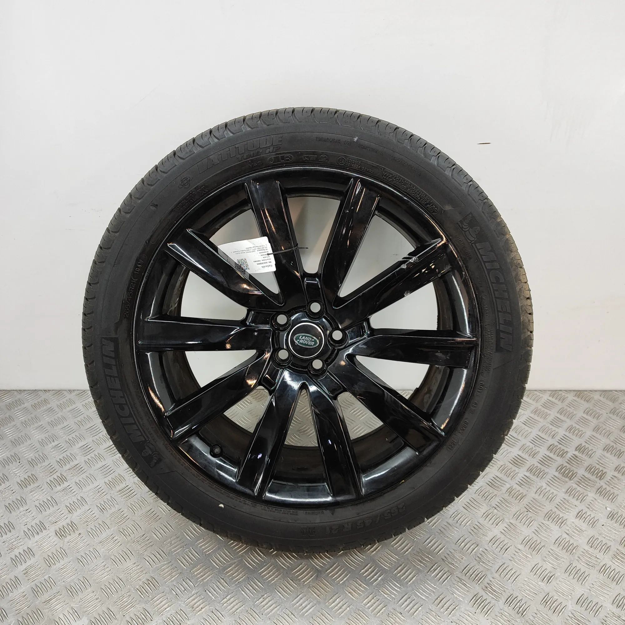 Land Rover Range Rover Velar Alloy Wheel Alloy wheel — LAND ROVER RANGE ROVER VELAR (L56...